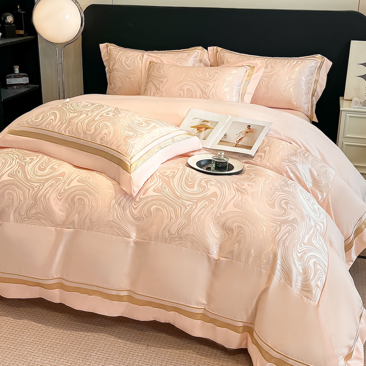 91家纺网 家纺一手货源 找家纺 博纳家纺 2026新款高端色织提花拼角绣花宽边亲肤棉四件套海韵系列 海韵-粉玉