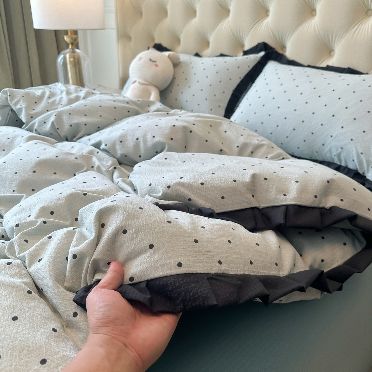 91家纺网 家纺一手货源 找家纺 韩巢家纺 2026新款黑色花边款四件套 蓝灰波点【黑皱皱花边款】