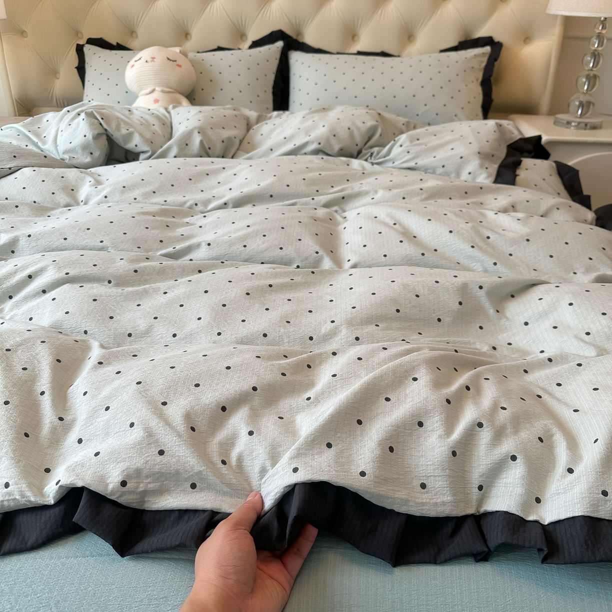 91家纺网 家纺一手货源 找家纺 韩巢家纺 2026新款黑色花边款四件套 蓝灰波点【黑皱皱花边款】