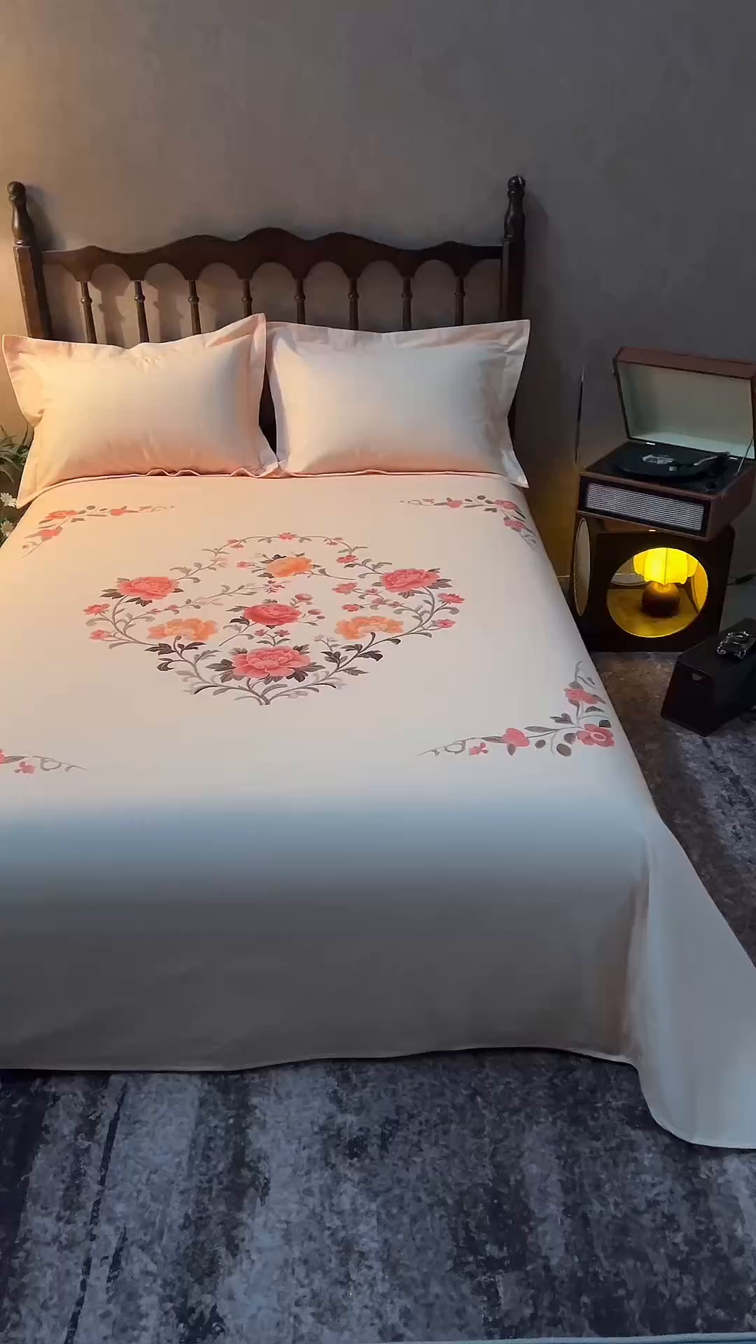 91家纺网 家纺一手货源 找家纺 春皖家纺 2026新款老上海A类国民全棉老粗布床单怀旧经典粗布床单（提供买家秀） 锦花-暖杏