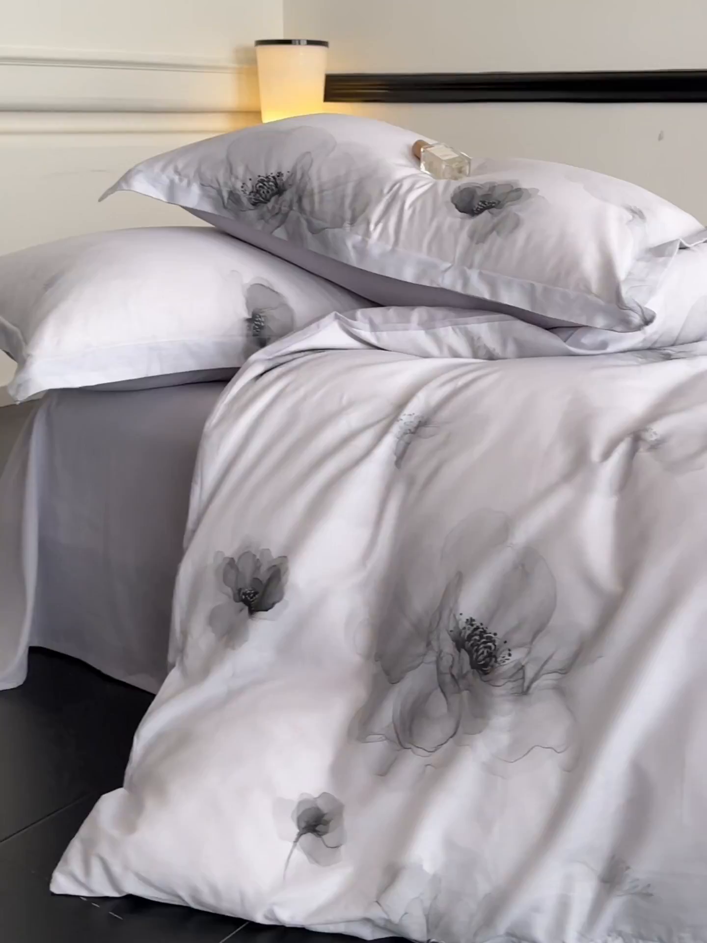 91家纺网 家纺一手货源 找家纺 金鑫汇家纺 2026新款全棉高端数码印花四件套 春晓-灰