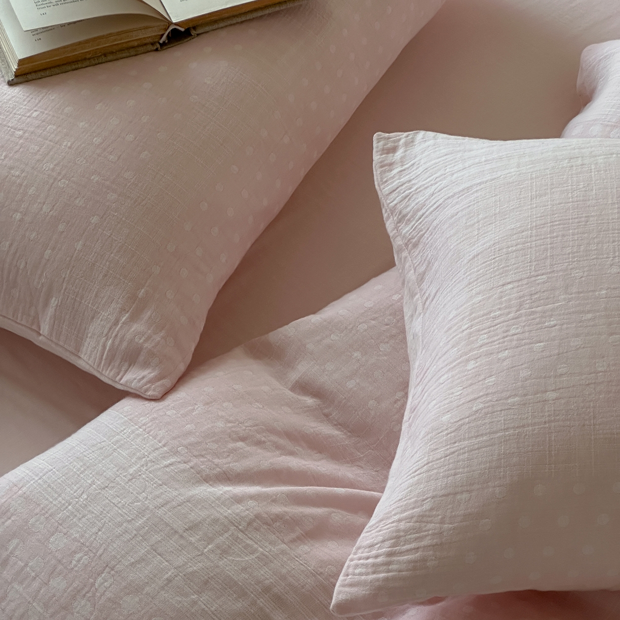 91家纺网 家纺一手货源 找家纺 云上 2026春季新款双层纱色织大提花四件套-日耳曼系列 日耳曼-粉