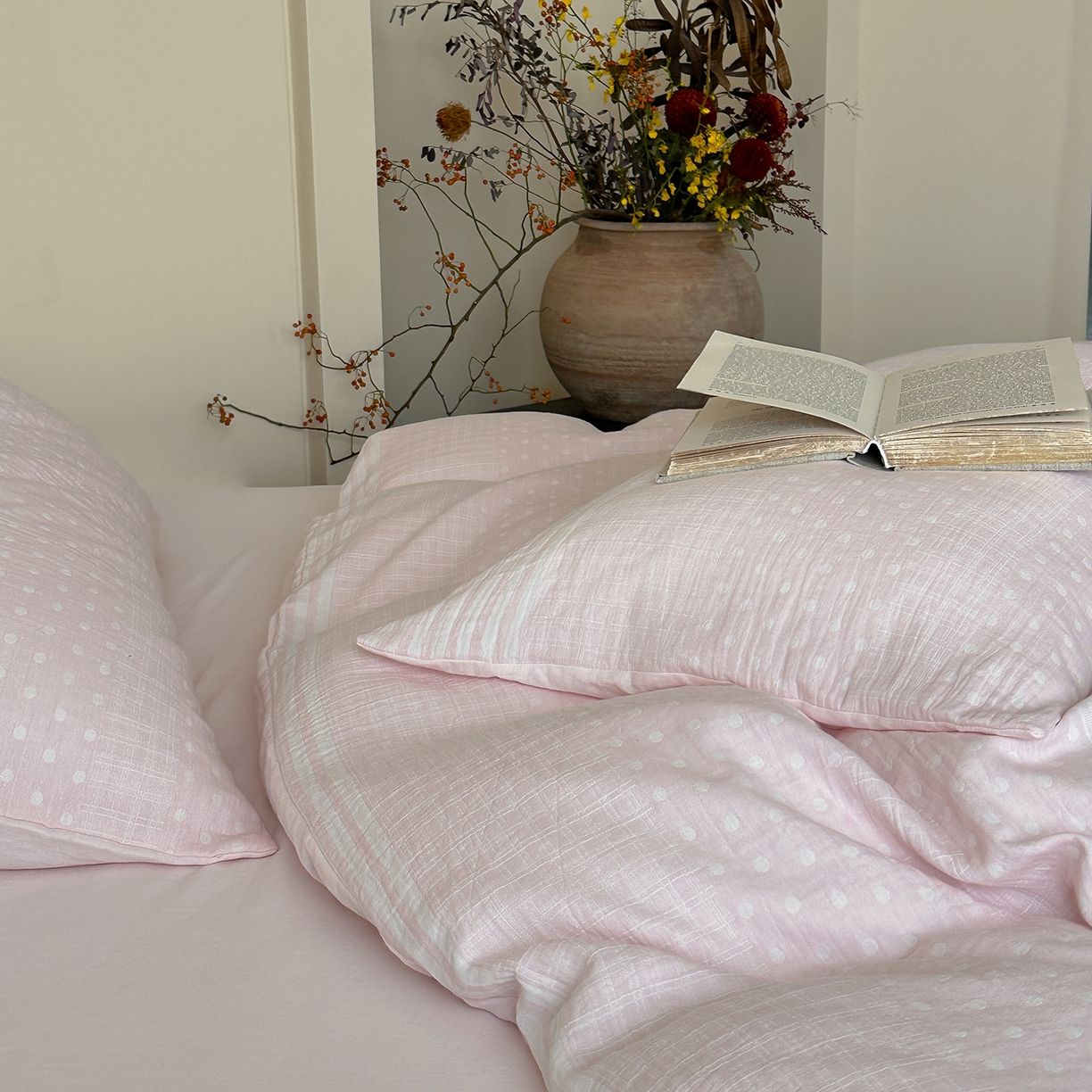 91家纺网 家纺一手货源 找家纺 云上 2026春季新款双层纱色织大提花四件套-日耳曼系列 日耳曼-粉