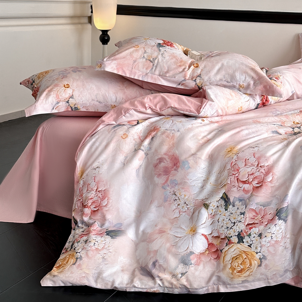 91家纺网 家纺一手货源 找家纺 金鑫汇家纺 2026新款全棉高端数码印花四件套 绮梦悠然-粉