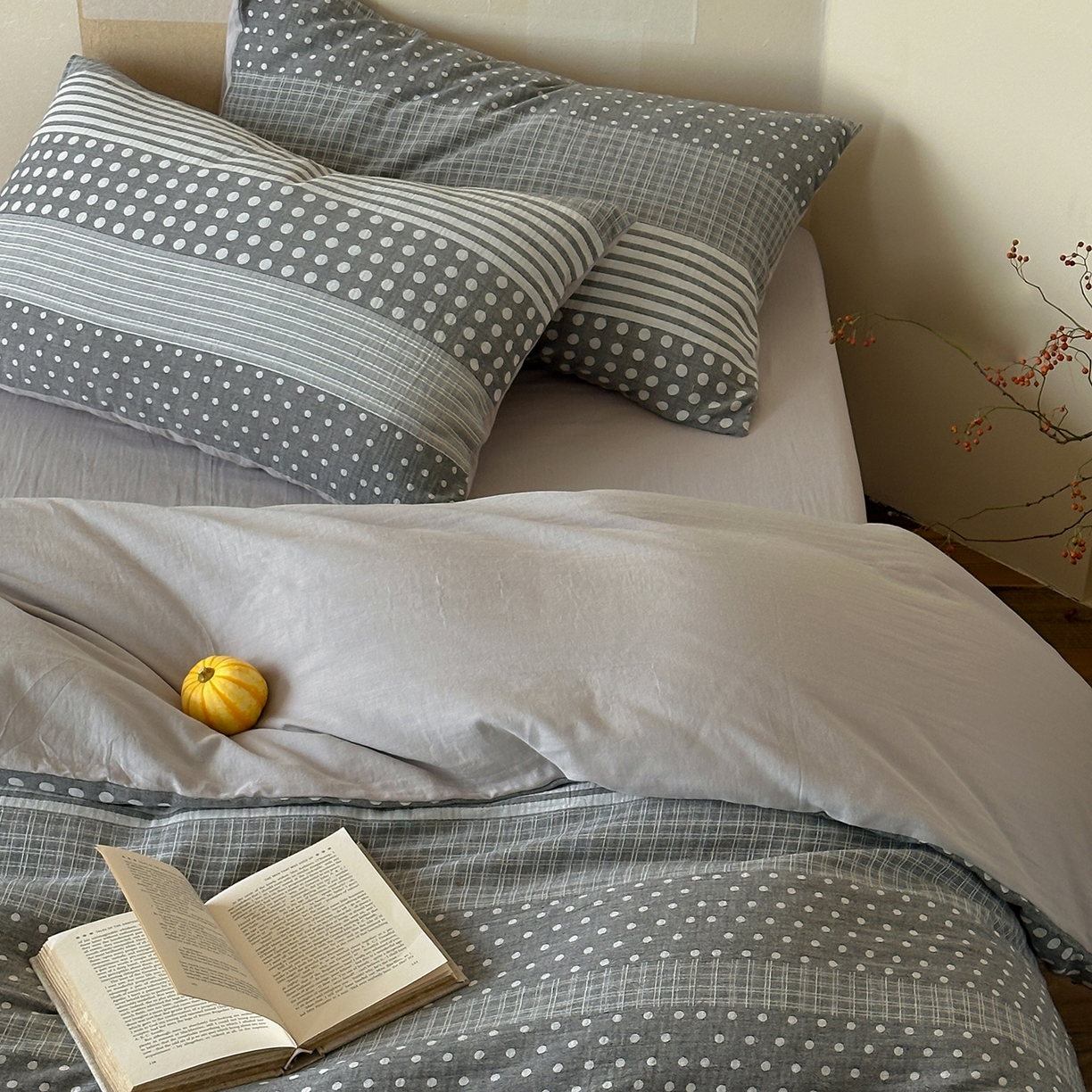 91家纺网 家纺一手货源 找家纺 云上 2026春季新款双层纱色织大提花四件套-日耳曼系列 日耳曼-灰