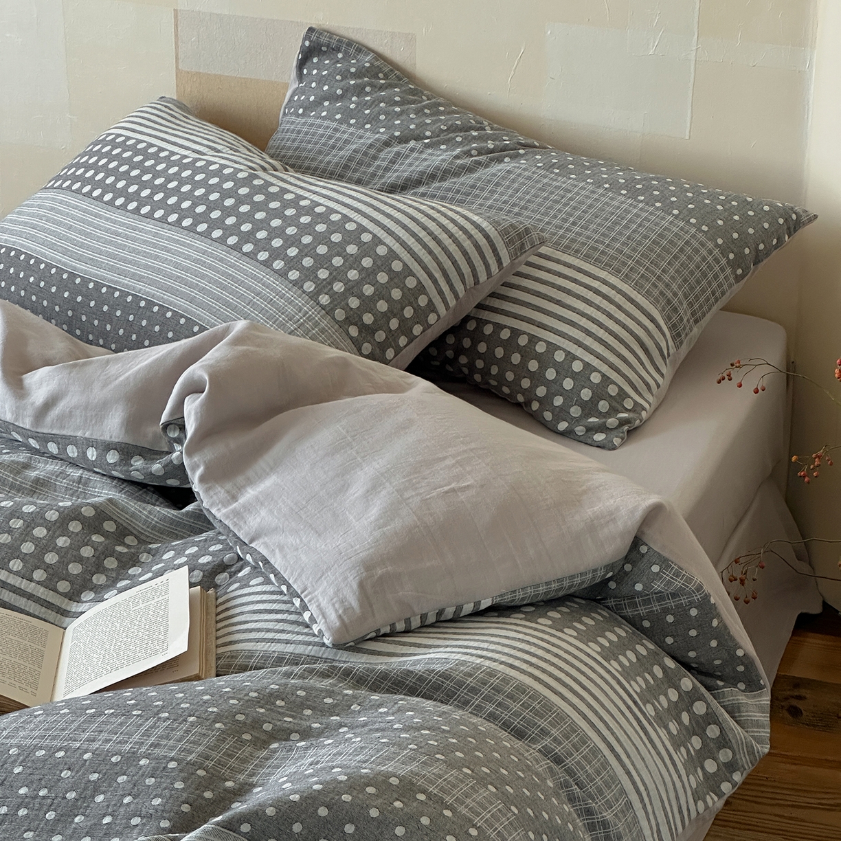 91家纺网 家纺一手货源 找家纺 云上 2026春季新款双层纱色织大提花四件套-日耳曼系列 日耳曼-灰