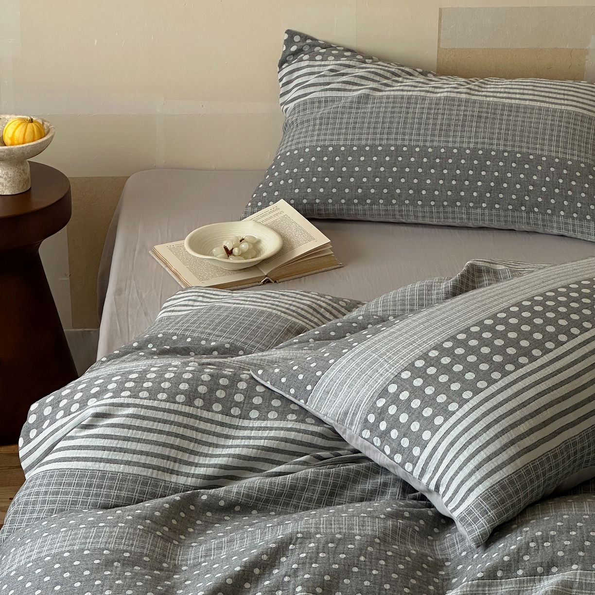 91家纺网 家纺一手货源 找家纺 云上 2026春季新款双层纱色织大提花四件套-日耳曼系列 日耳曼-灰