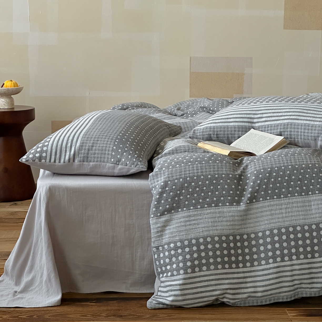 91家纺网 家纺一手货源 找家纺 云上 2026春季新款双层纱色织大提花四件套-日耳曼系列 日耳曼-灰