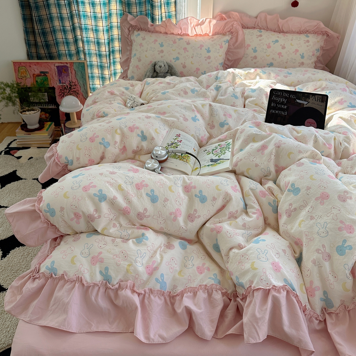 91家纺网 家纺一手货源 找家纺 凯洛奇 2026新款A类仿棉四件套古法水洗棉法式工艺花边套件（提供买家秀）兔兔聚会