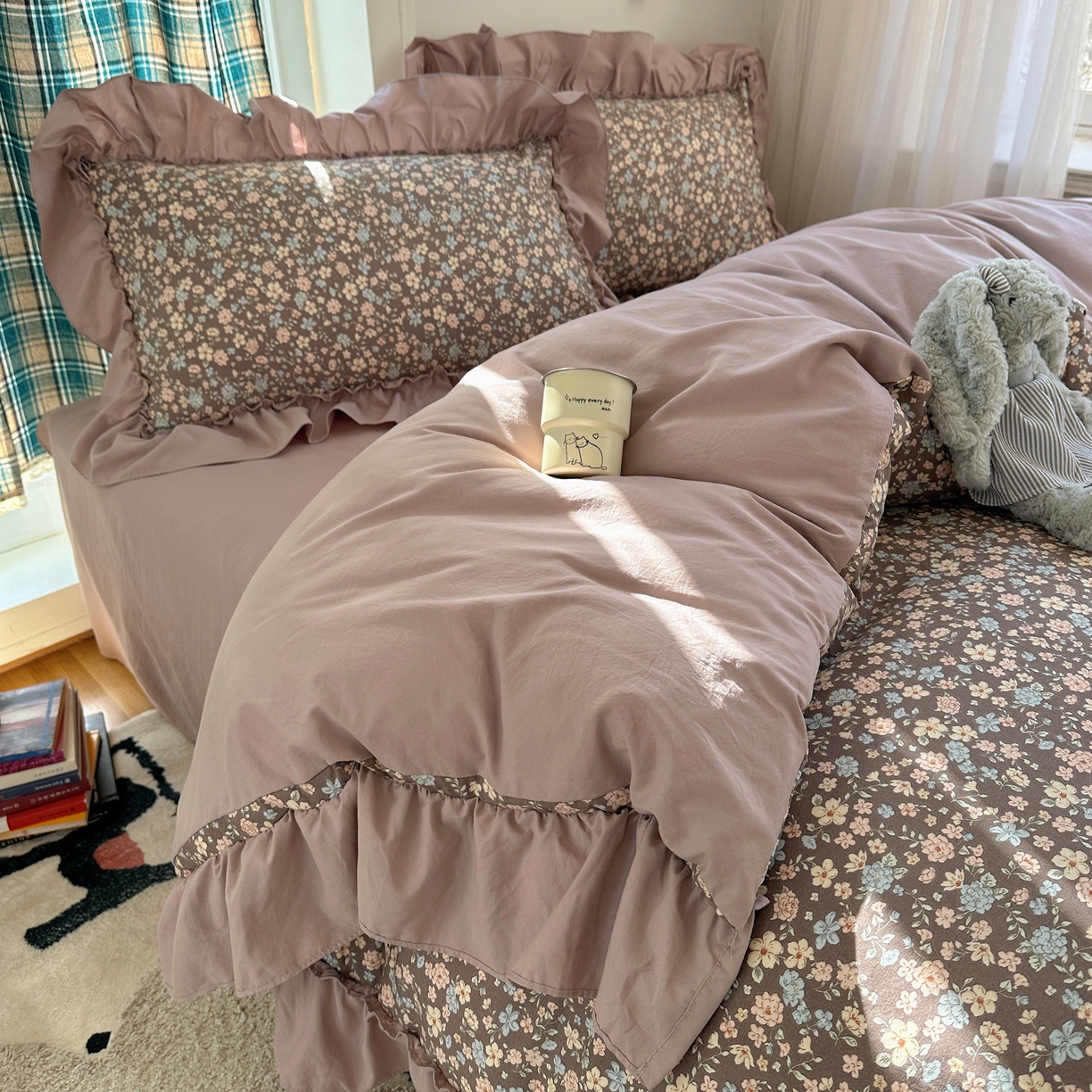 91家纺网 家纺一手货源 找家纺 凯洛奇 2026新款A类仿棉四件套古法水洗棉法式工艺花边套件（提供买家秀）浪漫花海