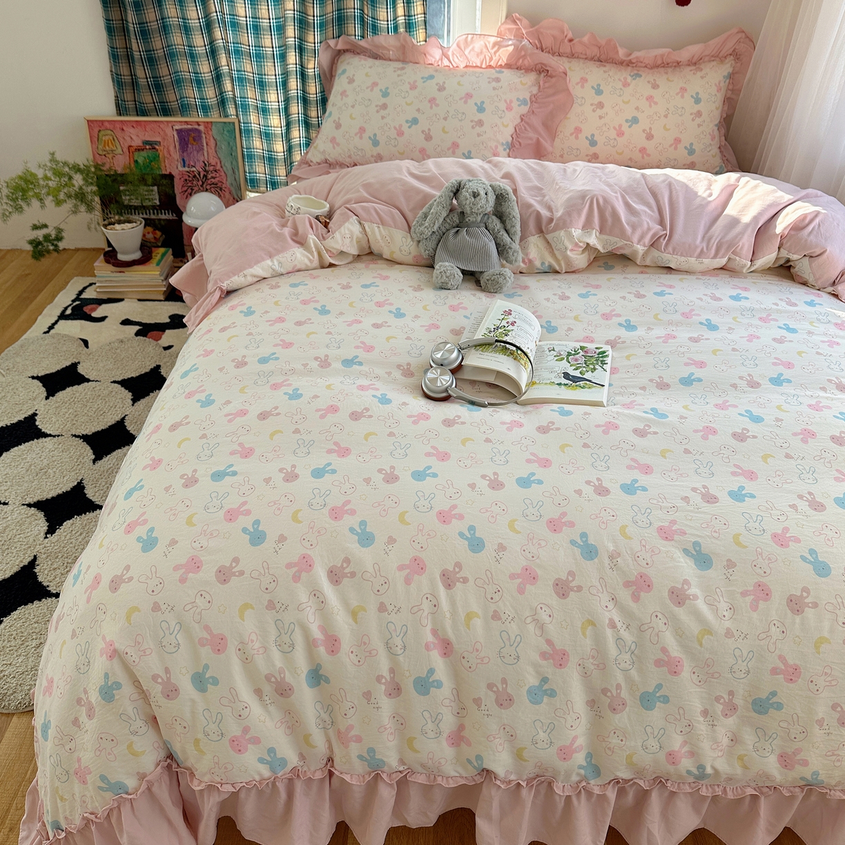 91家纺网 家纺一手货源 找家纺 凯洛奇 2026新款A类仿棉四件套古法水洗棉法式工艺花边套件（提供买家秀）兔兔聚会