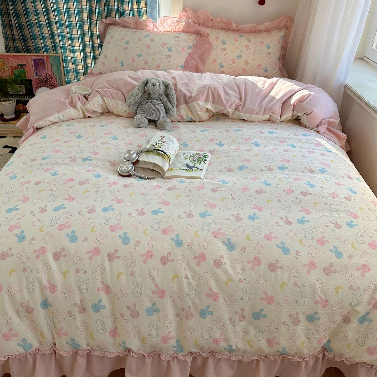 91家纺网 家纺一手货源 找家纺 凯洛奇 2026新款A类仿棉四件套古法水洗棉法式工艺花边套件（提供买家秀）兔兔聚会