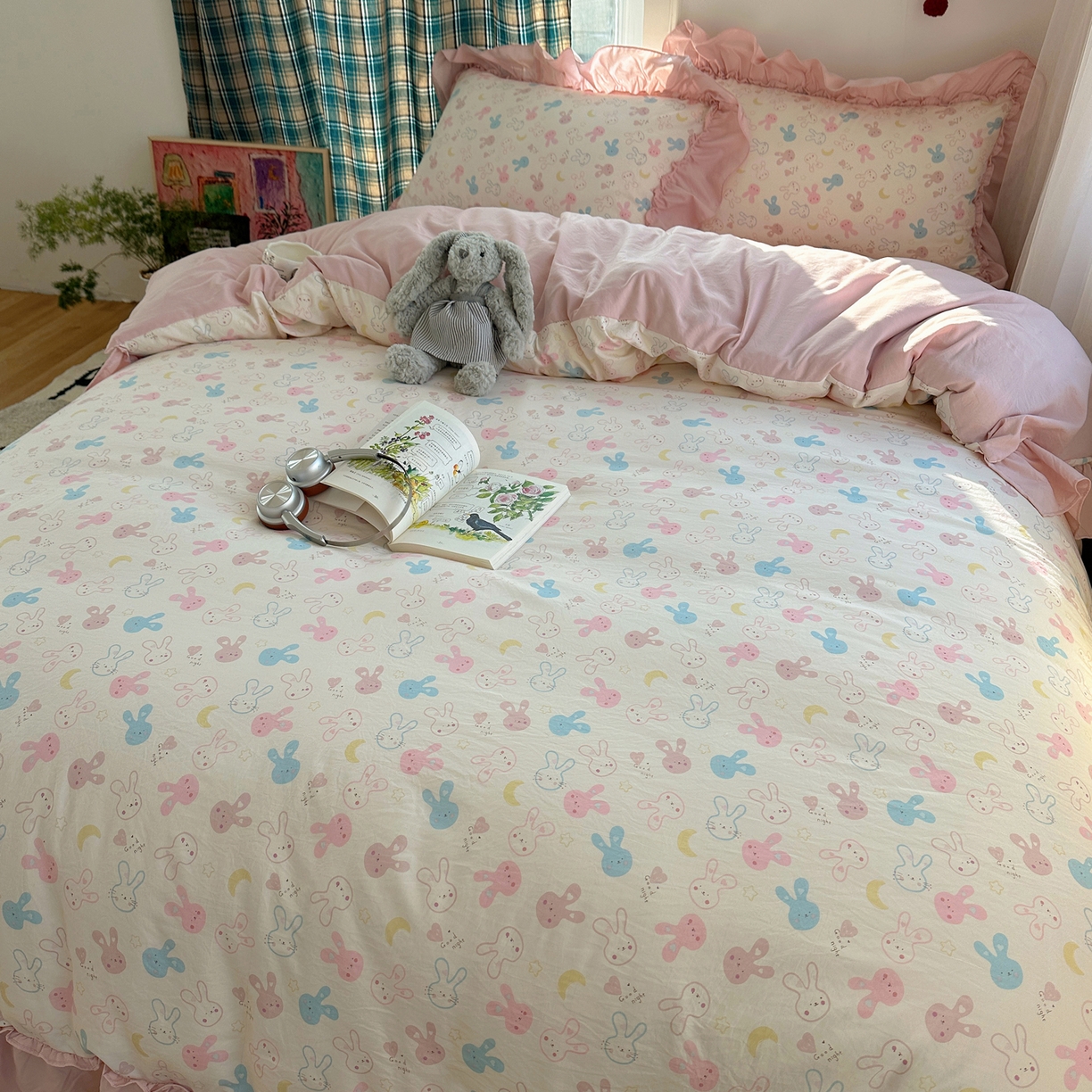 91家纺网 家纺一手货源 找家纺 凯洛奇 2026新款A类仿棉四件套古法水洗棉法式工艺花边套件（提供买家秀）兔兔聚会