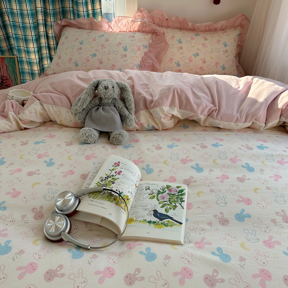 91家纺网 家纺一手货源 找家纺 凯洛奇 2026新款A类仿棉四件套古法水洗棉法式工艺花边套件（提供买家秀）兔兔聚会