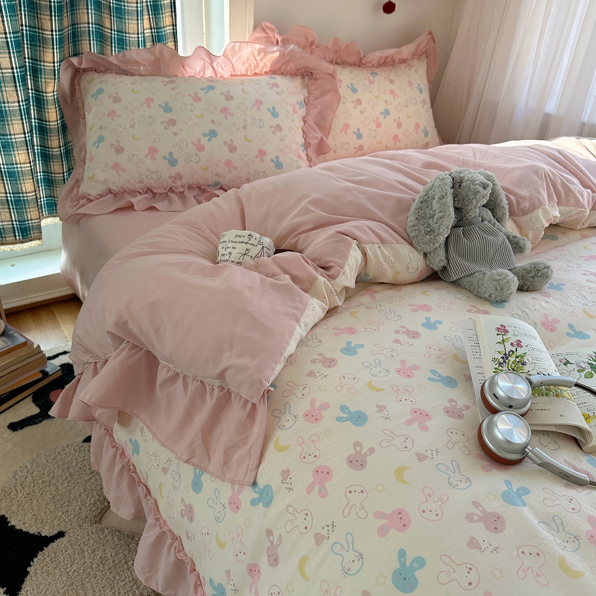 91家纺网 家纺一手货源 找家纺 凯洛奇 2026新款A类仿棉四件套古法水洗棉法式工艺花边套件（提供买家秀）兔兔聚会