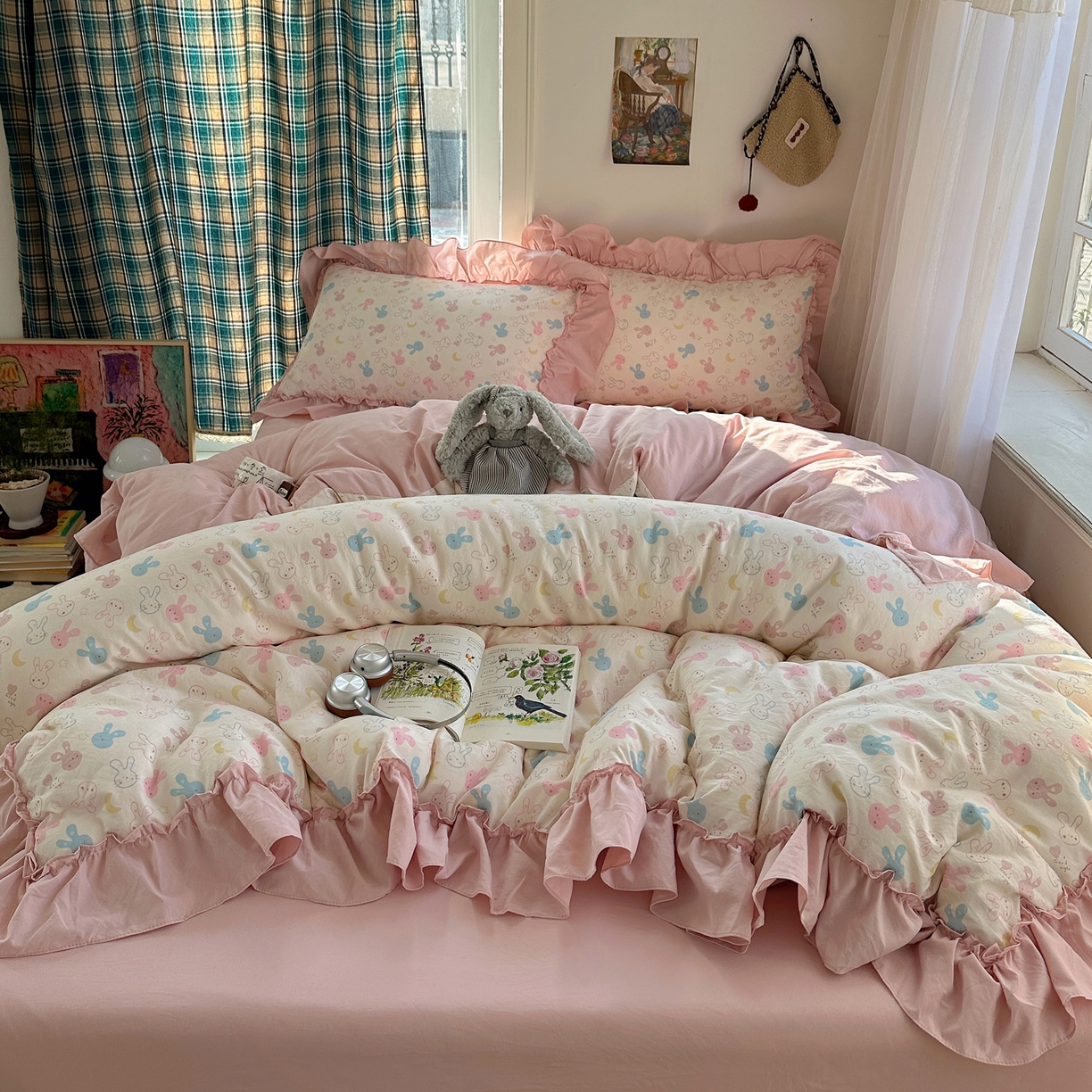 91家纺网 家纺一手货源 找家纺 凯洛奇 2026新款A类仿棉四件套古法水洗棉法式工艺花边套件（提供买家秀）兔兔聚会