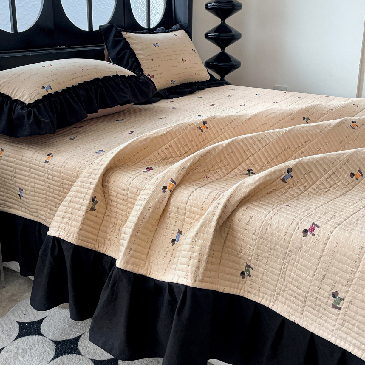 91家纺网 家纺一手货源 找家纺 富米莱单品馆 2026新款法式赫本风大花边A类古法仿棉云感纱单品床盖 狗狗家族