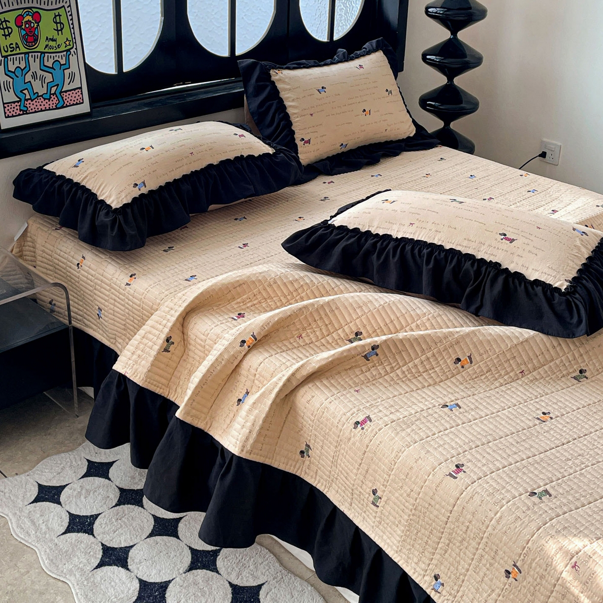 91家纺网 家纺一手货源 找家纺 富米莱单品馆 2026新款法式赫本风大花边A类古法仿棉云感纱单品床盖 狗狗家族