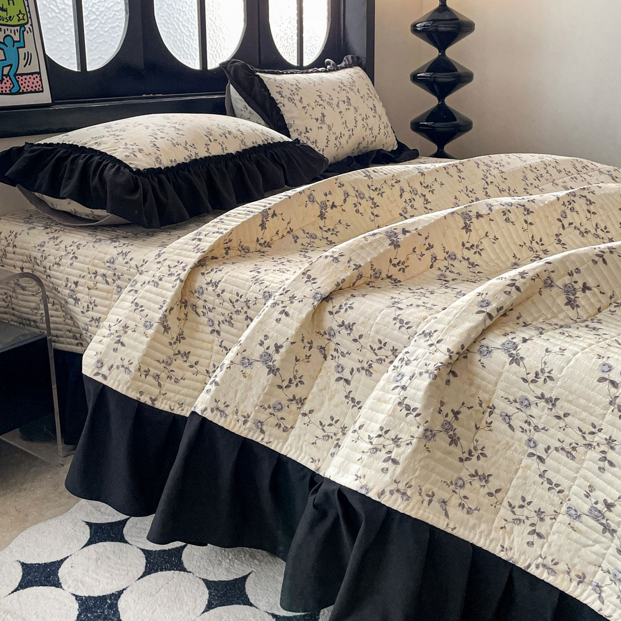 91家纺网 家纺一手货源 找家纺 富米莱单品馆 2026新款法式赫本风大花边A类古法仿棉云感纱单品床盖 槿上花开