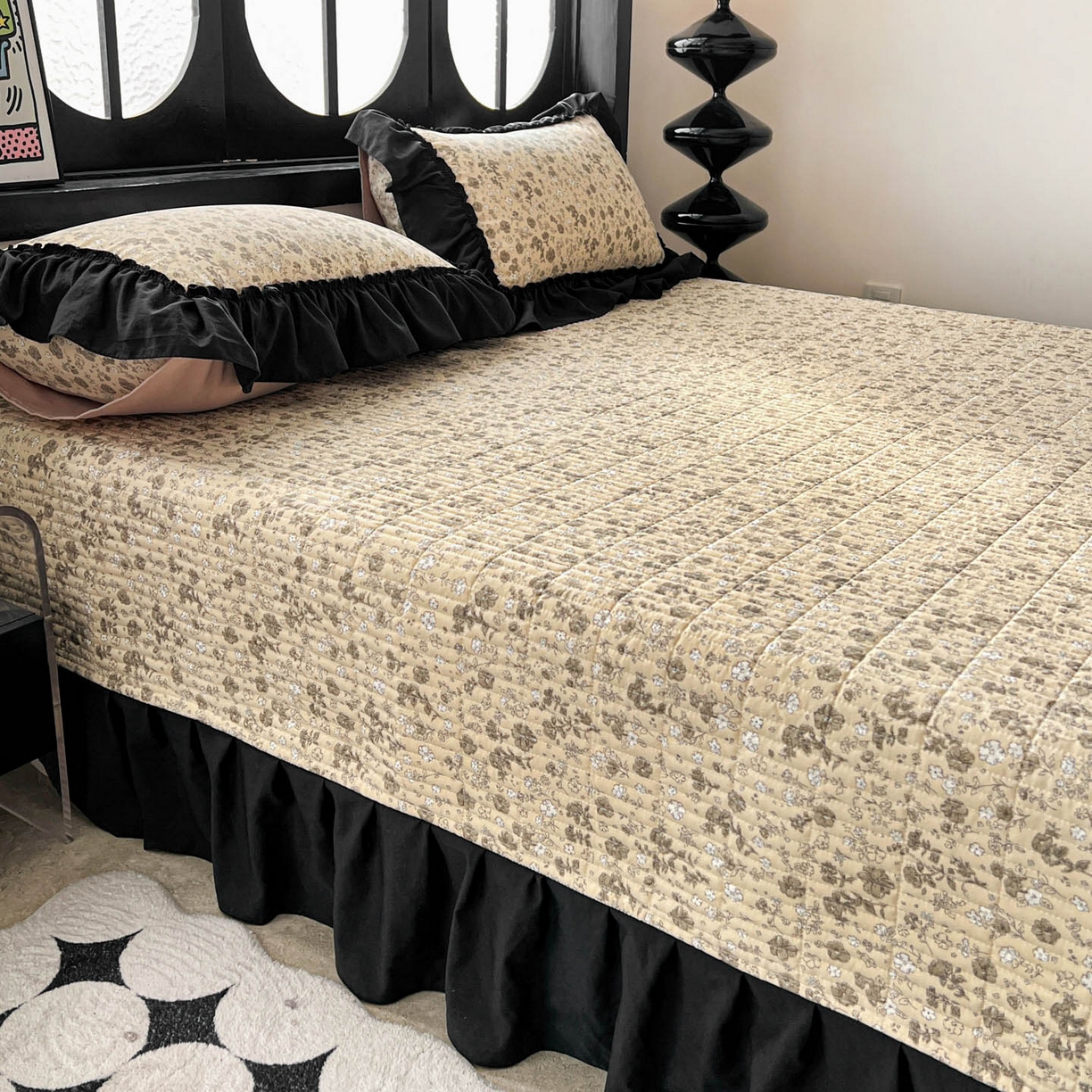 91家纺网 家纺一手货源 找家纺 富米莱单品馆 2026新款法式赫本风大花边A类古法仿棉云感纱单品床盖 卡布奇诺