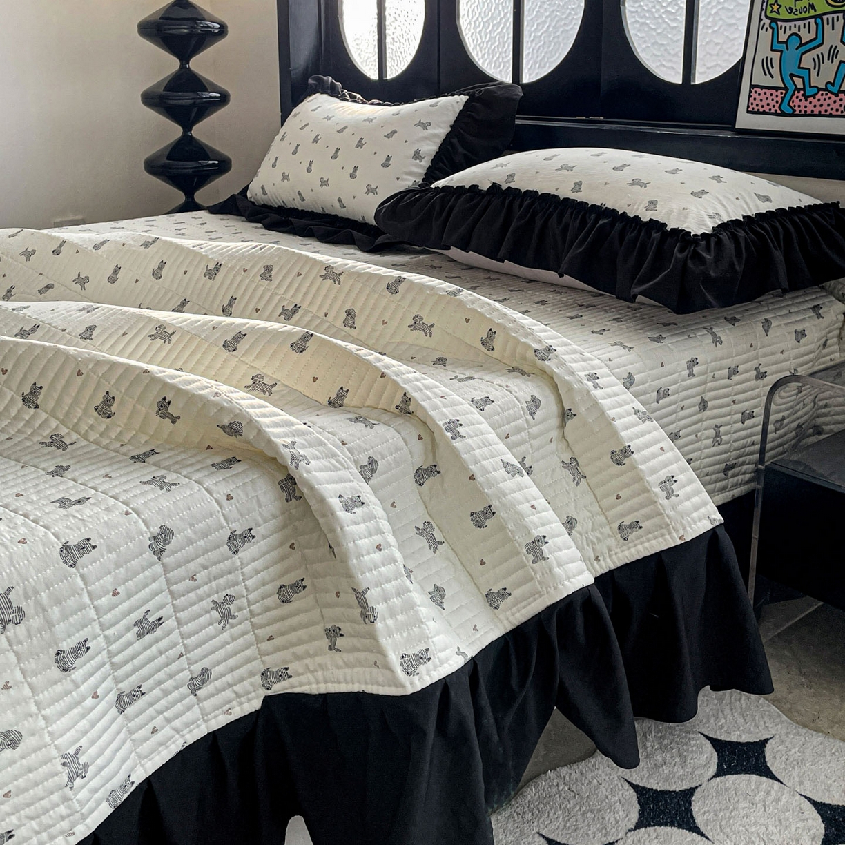 91家纺网 家纺一手货源 找家纺 富米莱单品馆 2026新款法式赫本风大花边A类古法仿棉云感纱单品床盖 恰恰狗