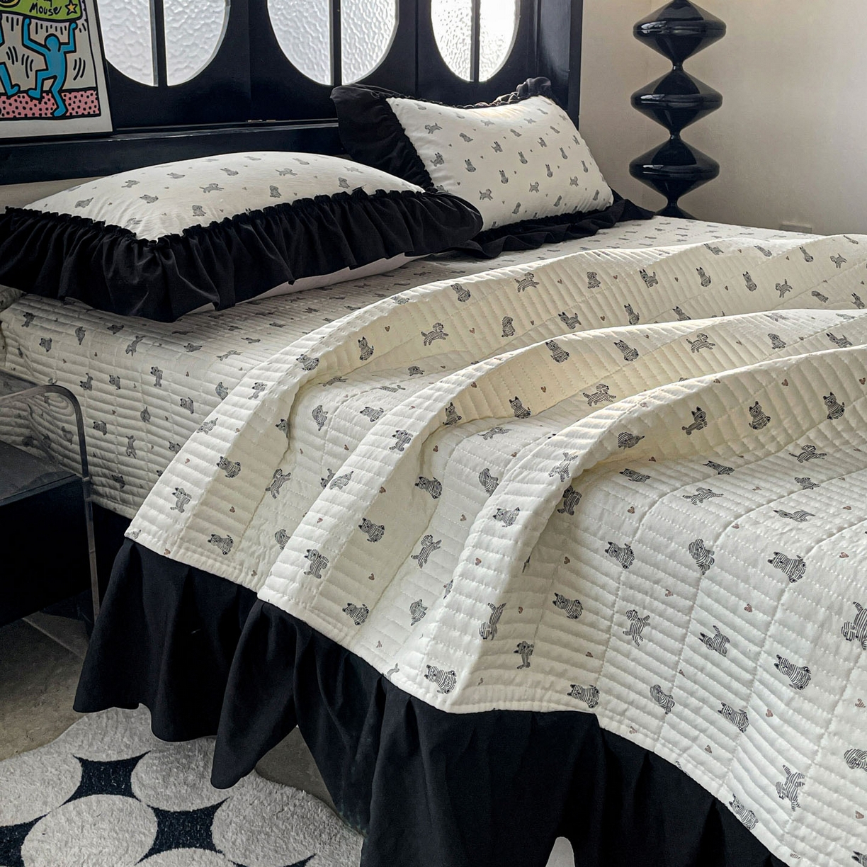 91家纺网 家纺一手货源 找家纺 富米莱单品馆 2026新款法式赫本风大花边A类古法仿棉云感纱单品床盖 恰恰狗