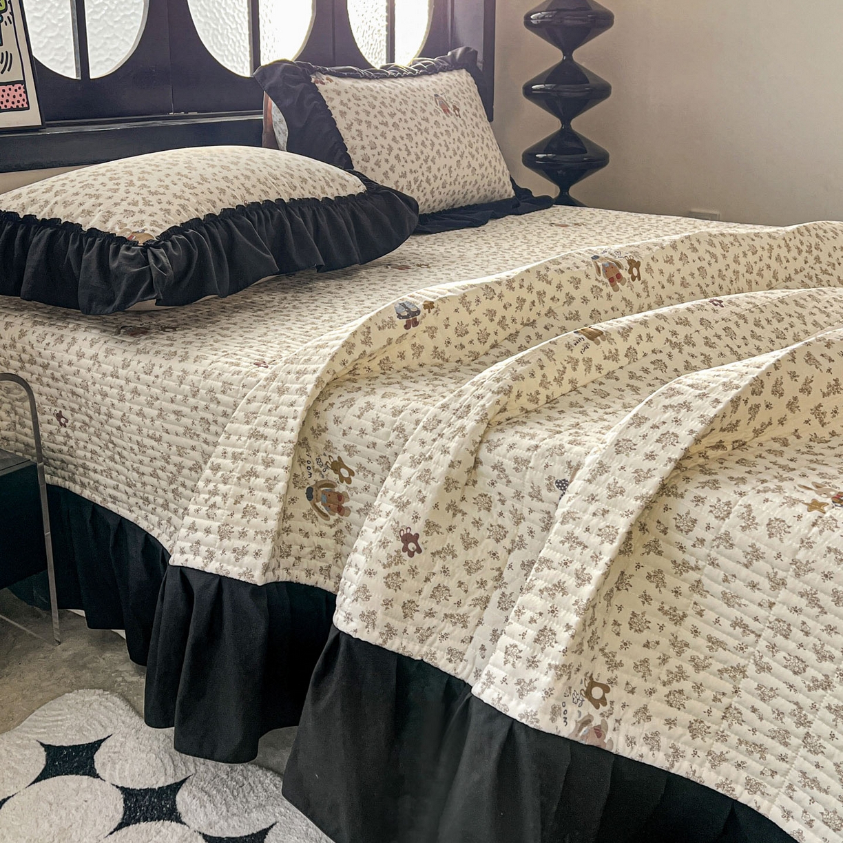 91家纺网 家纺一手货源 找家纺 富米莱单品馆 2026新款法式赫本风大花边A类古法仿棉云感纱单品床盖 午后时光