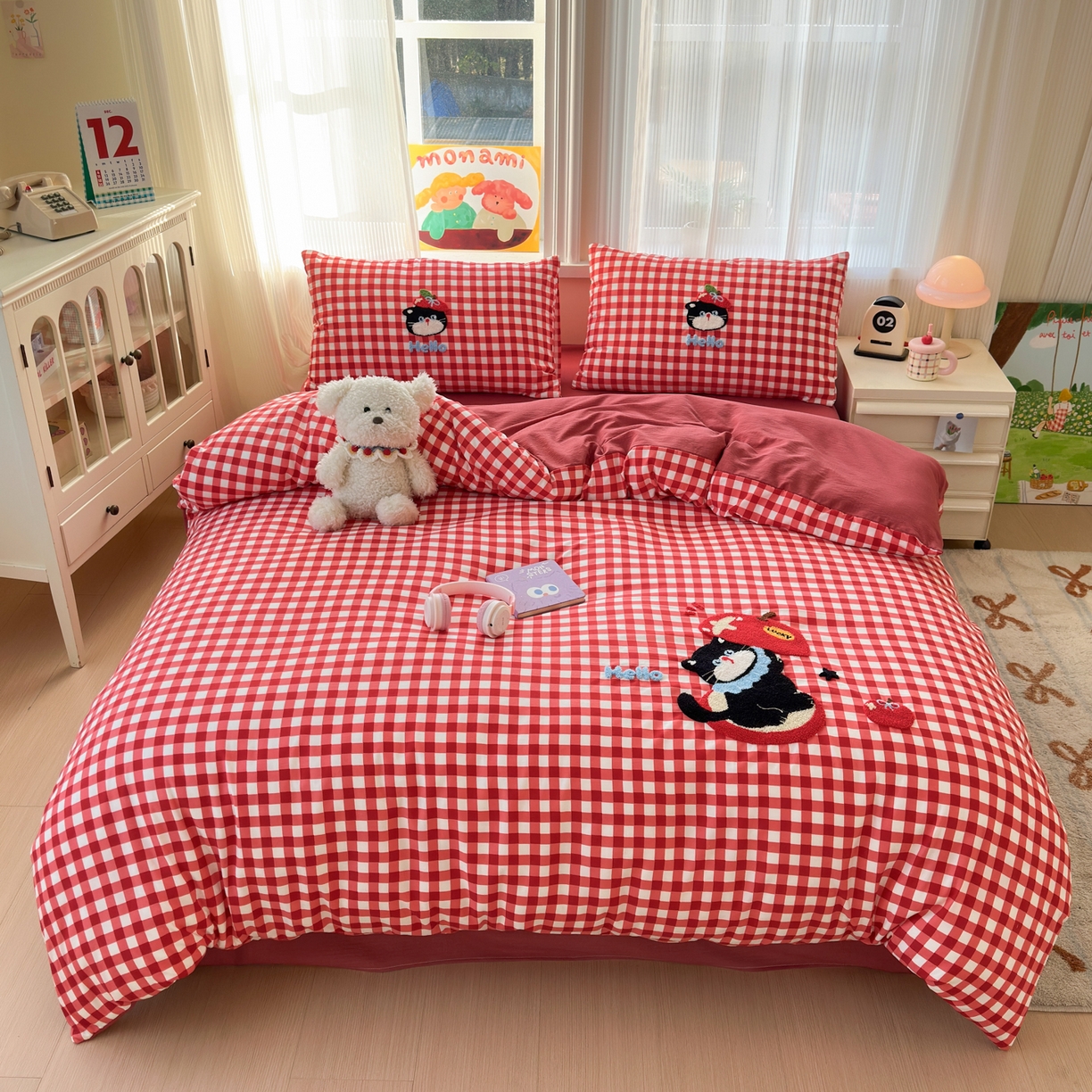 91家纺网 家纺一手货源 找家纺 奈颜 2026新款超柔水洗皱皱棉毛巾绣四件套 苹果猫咪