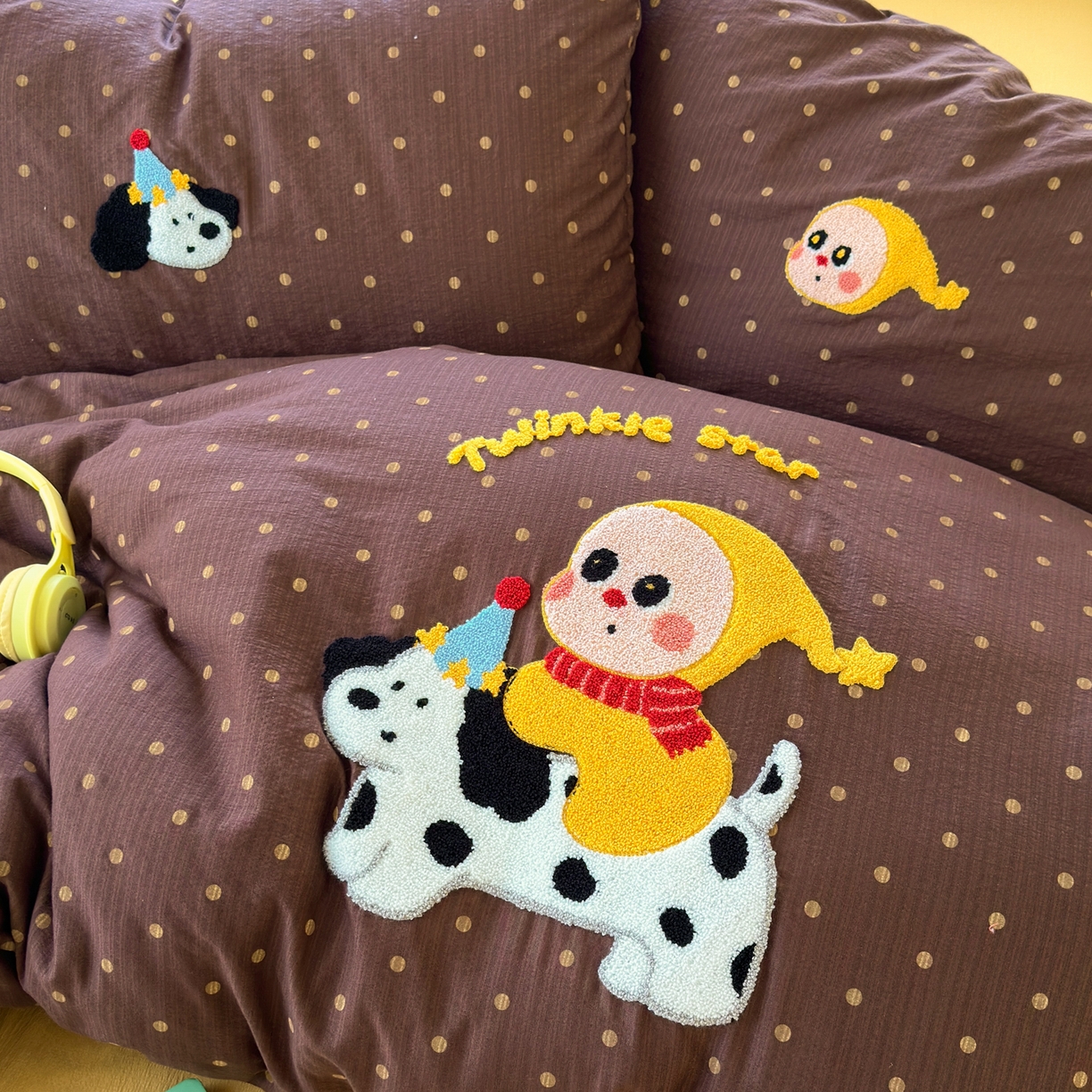 91家纺网 家纺一手货源 找家纺 （总）奈颜 2026新款超柔水洗皱皱棉毛巾绣四件套