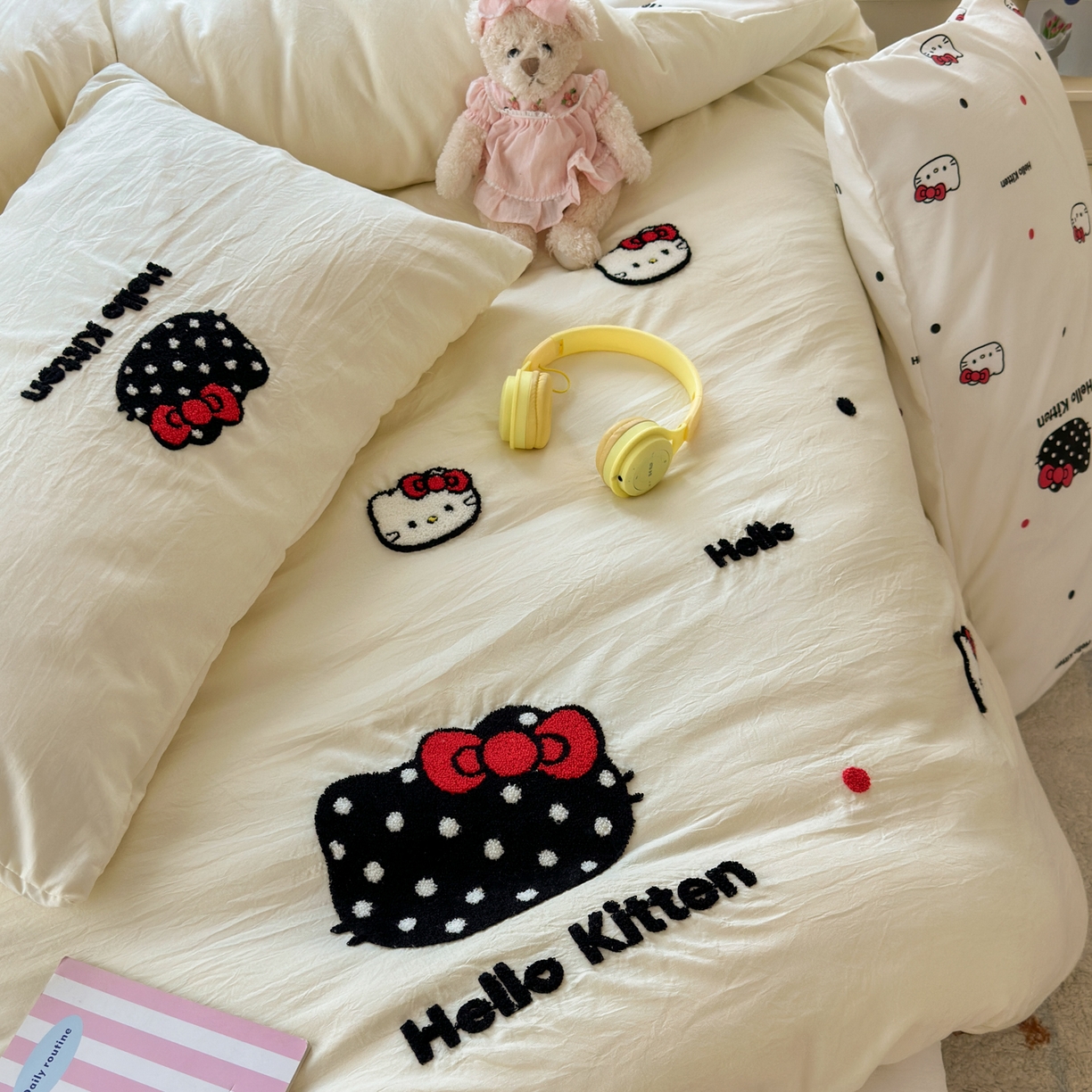 91家纺网 家纺一手货源 找家纺 奈颜 2026新款超柔水洗皱皱棉毛巾绣四件套 芝士KT