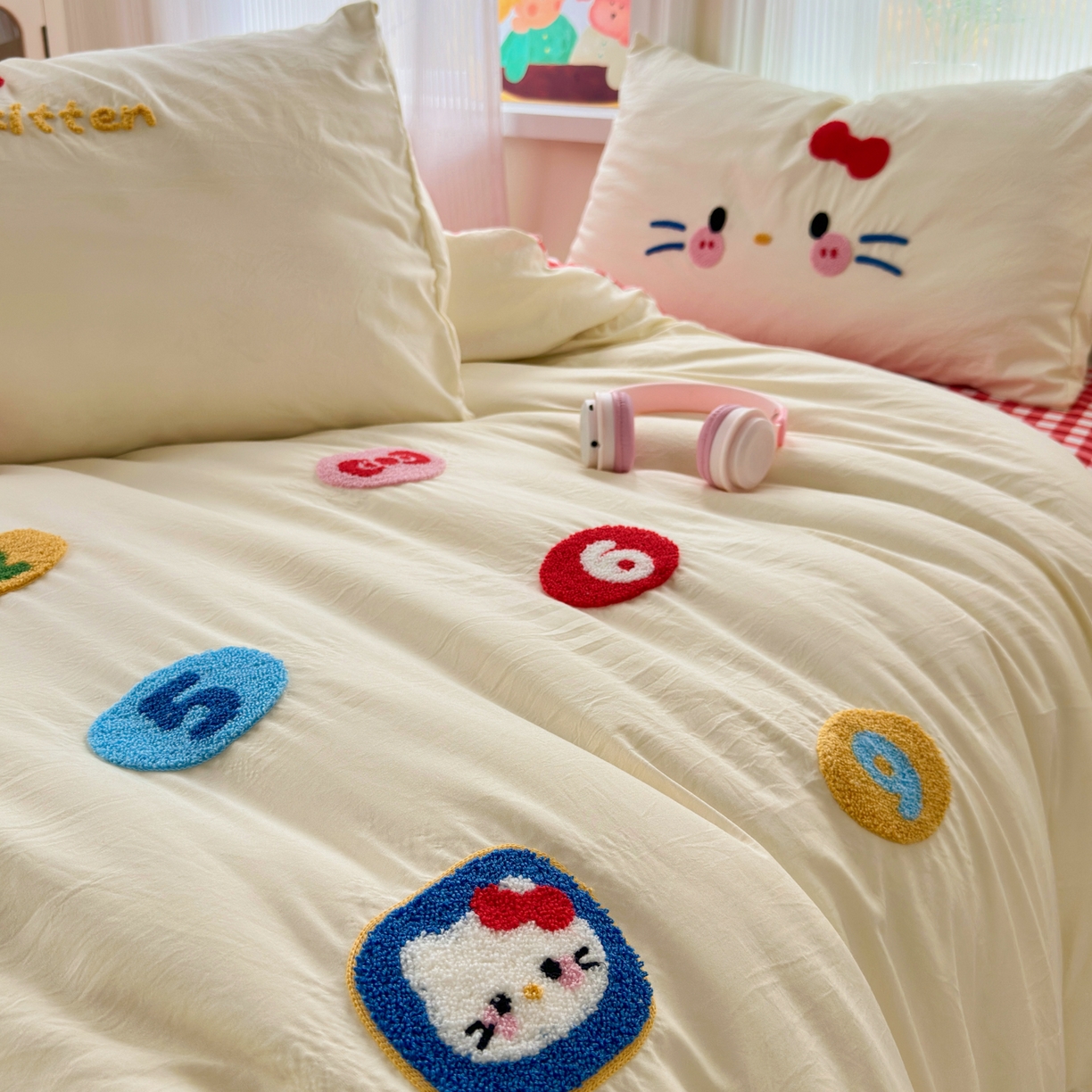 91家纺网 家纺一手货源 找家纺 奈颜 2026新款超柔水洗皱皱棉毛巾绣四件套 电话猫