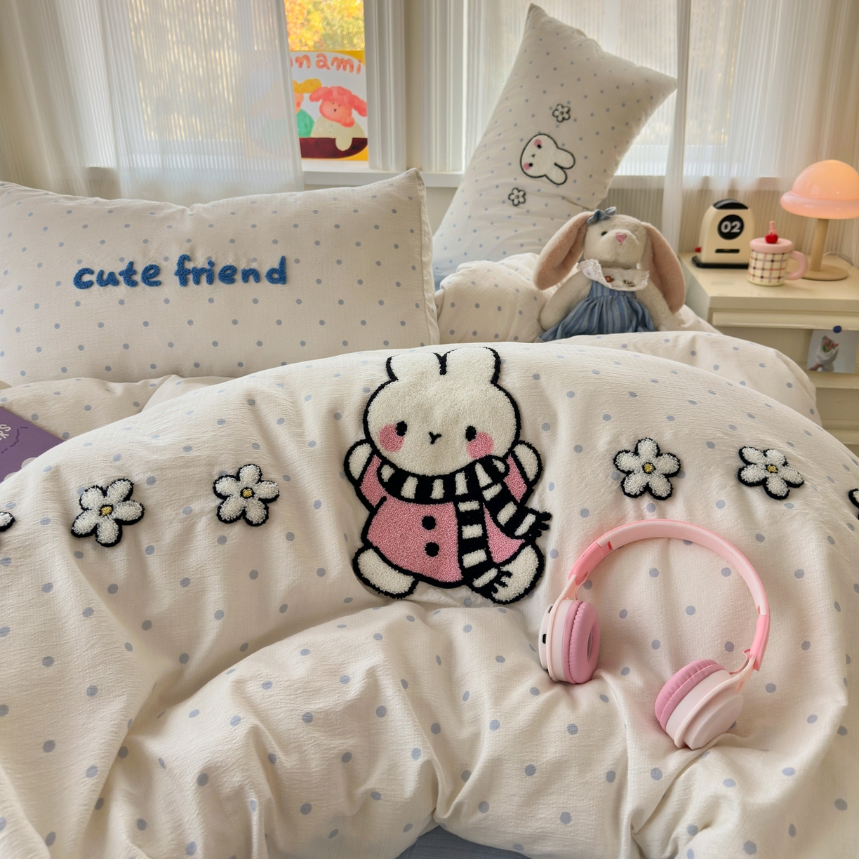 91家纺网 家纺一手货源 找家纺 奈颜 2026新款超柔水洗皱皱棉毛巾绣四件套 菲菲兔