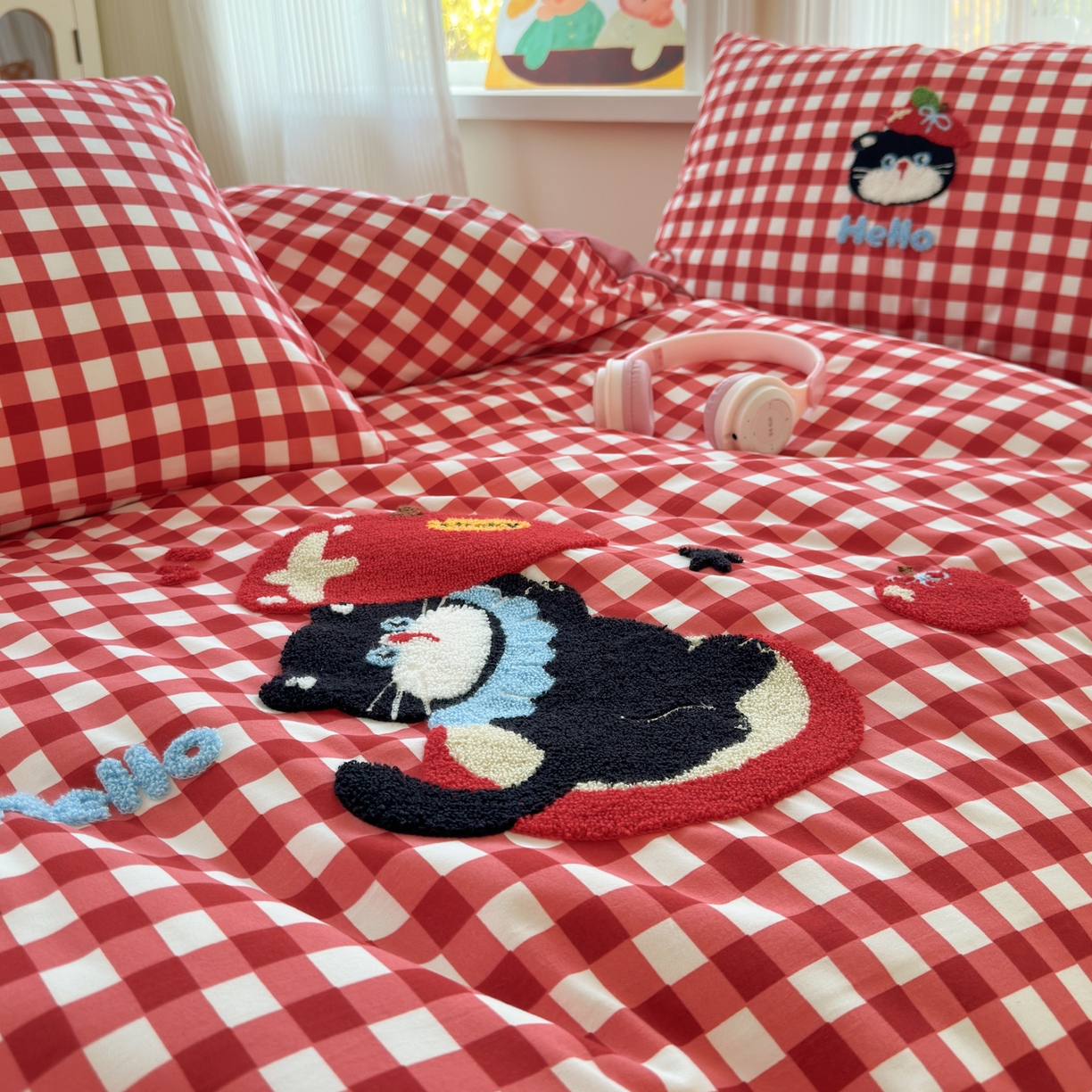 91家纺网 家纺一手货源 找家纺 奈颜 2026新款超柔水洗皱皱棉毛巾绣四件套 苹果猫咪