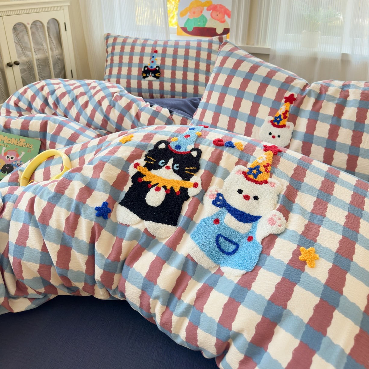 91家纺网 家纺一手货源 找家纺 奈颜 2026新款超柔水洗皱皱棉毛巾绣四件套 萌宠派对