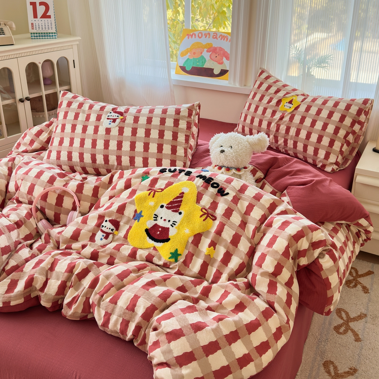 91家纺网 家纺一手货源 找家纺 奈颜 2026新款超柔水洗皱皱棉毛巾绣四件套 萌星KT