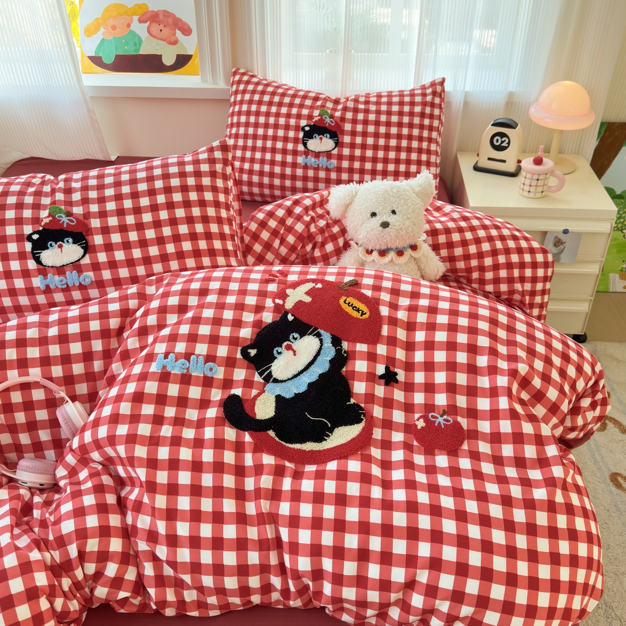 91家纺网 家纺一手货源 找家纺 奈颜 2026新款超柔水洗皱皱棉毛巾绣四件套 苹果猫咪