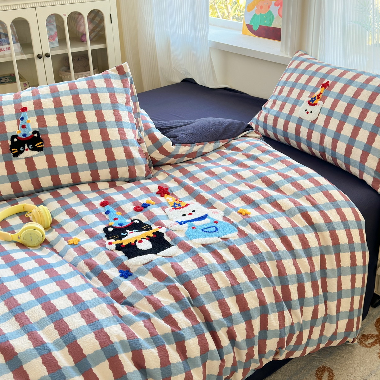 91家纺网 家纺一手货源 找家纺 奈颜 2026新款超柔水洗皱皱棉毛巾绣四件套 萌宠派对