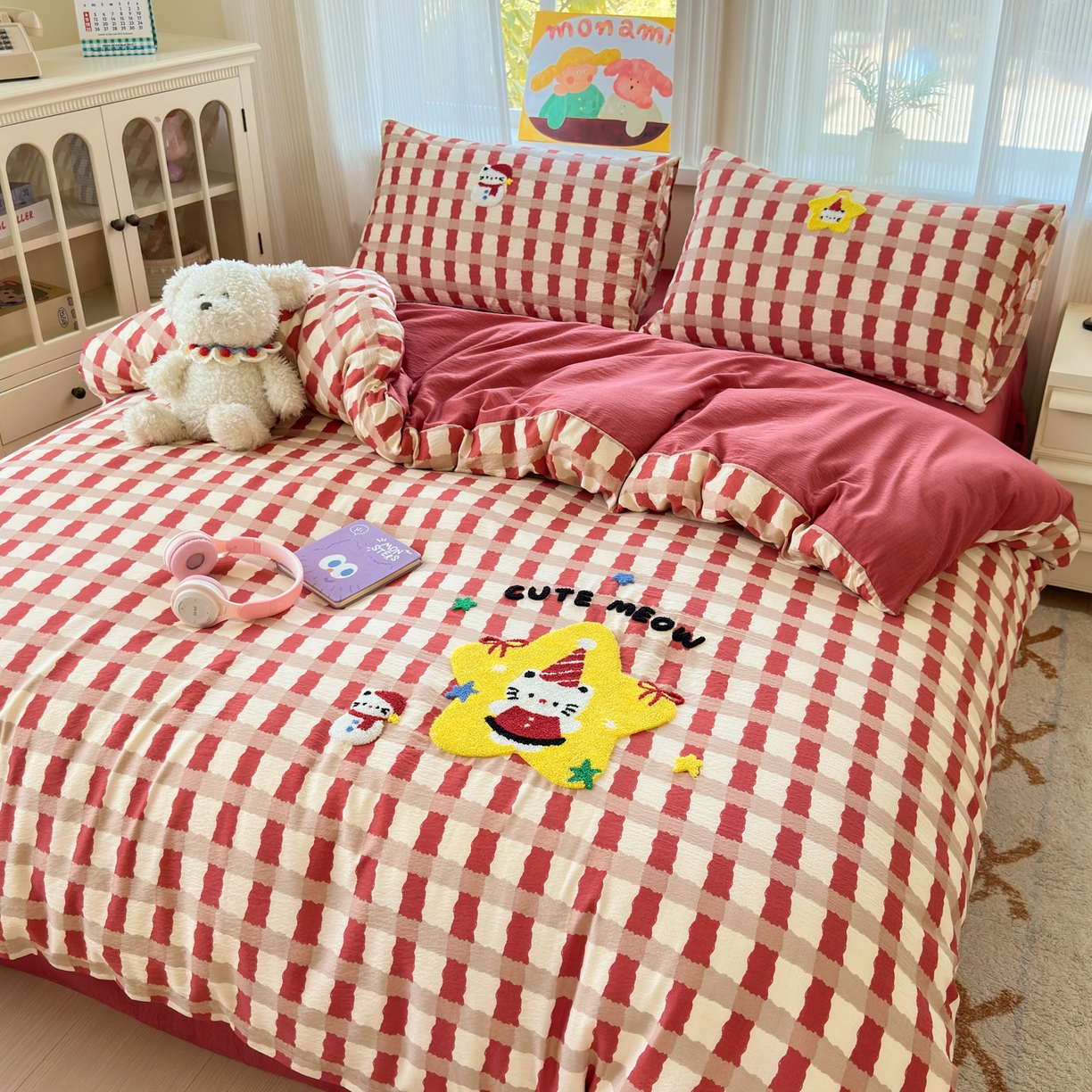 91家纺网 家纺一手货源 找家纺 奈颜 2026新款超柔水洗皱皱棉毛巾绣四件套 萌星KT