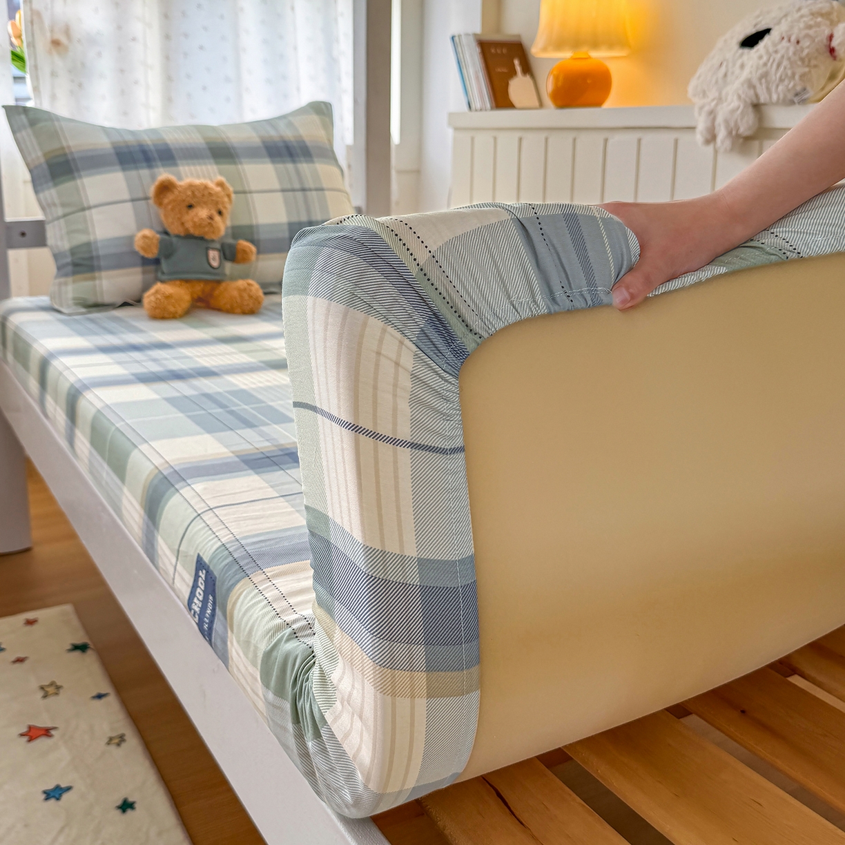 91家纺网 家纺一手货源 找家纺 尚帛 2026新款全棉品质喷气印花爆款四件套 多规格套件 单品系列-学生款单床笠 格兰德-蓝