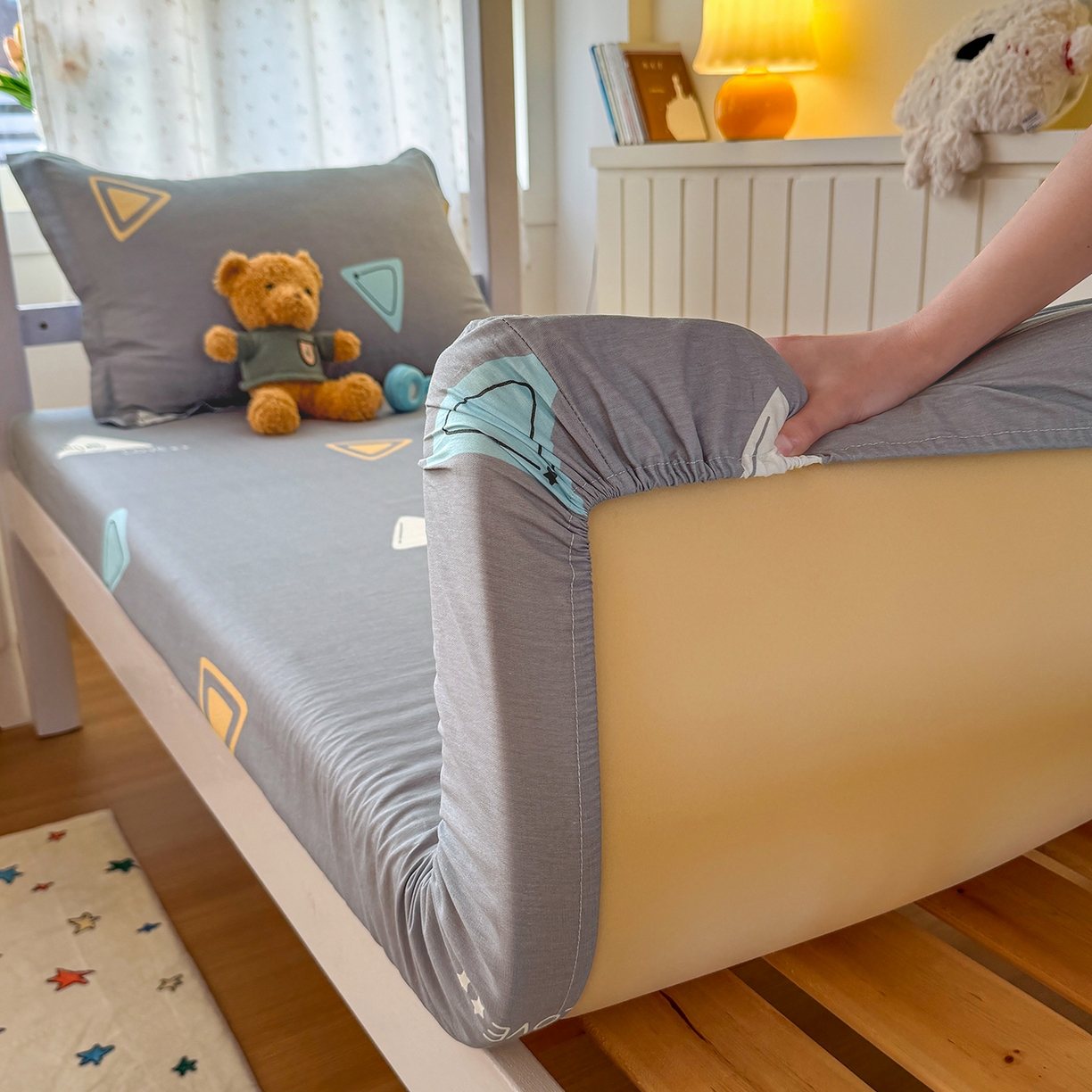 91家纺网 家纺一手货源 找家纺 尚帛 2026新款全棉品质喷气印花爆款四件套 多规格套件 单品系列-学生款单床笠 吉米