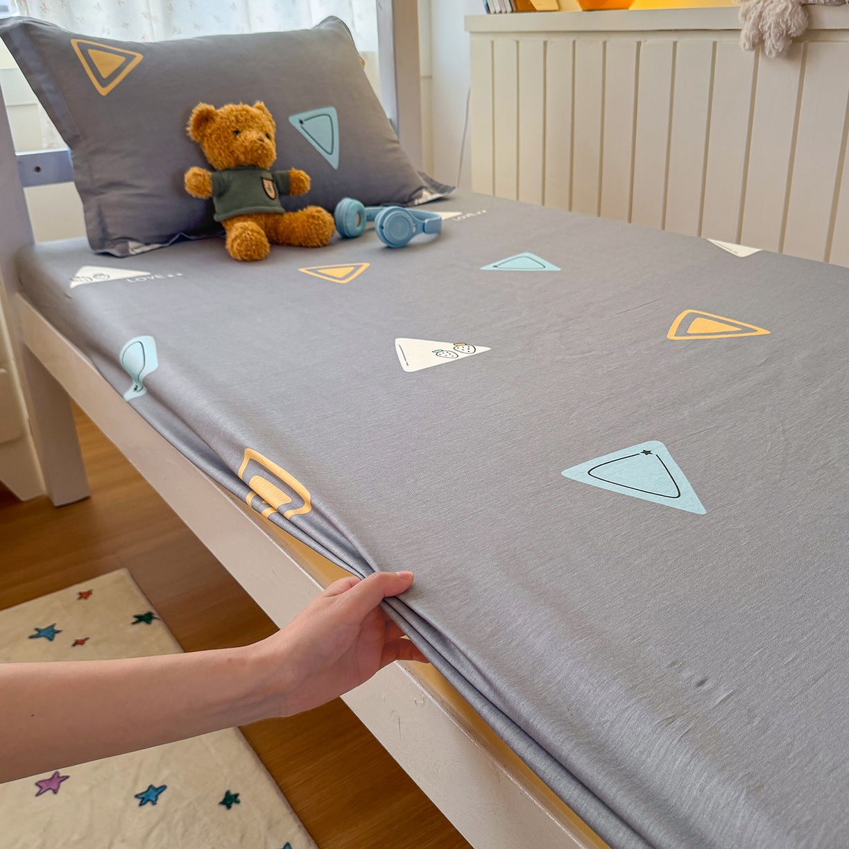 91家纺网 家纺一手货源 找家纺 尚帛 2026新款全棉品质喷气印花爆款四件套 多规格套件 单品系列-学生款单床笠 吉米