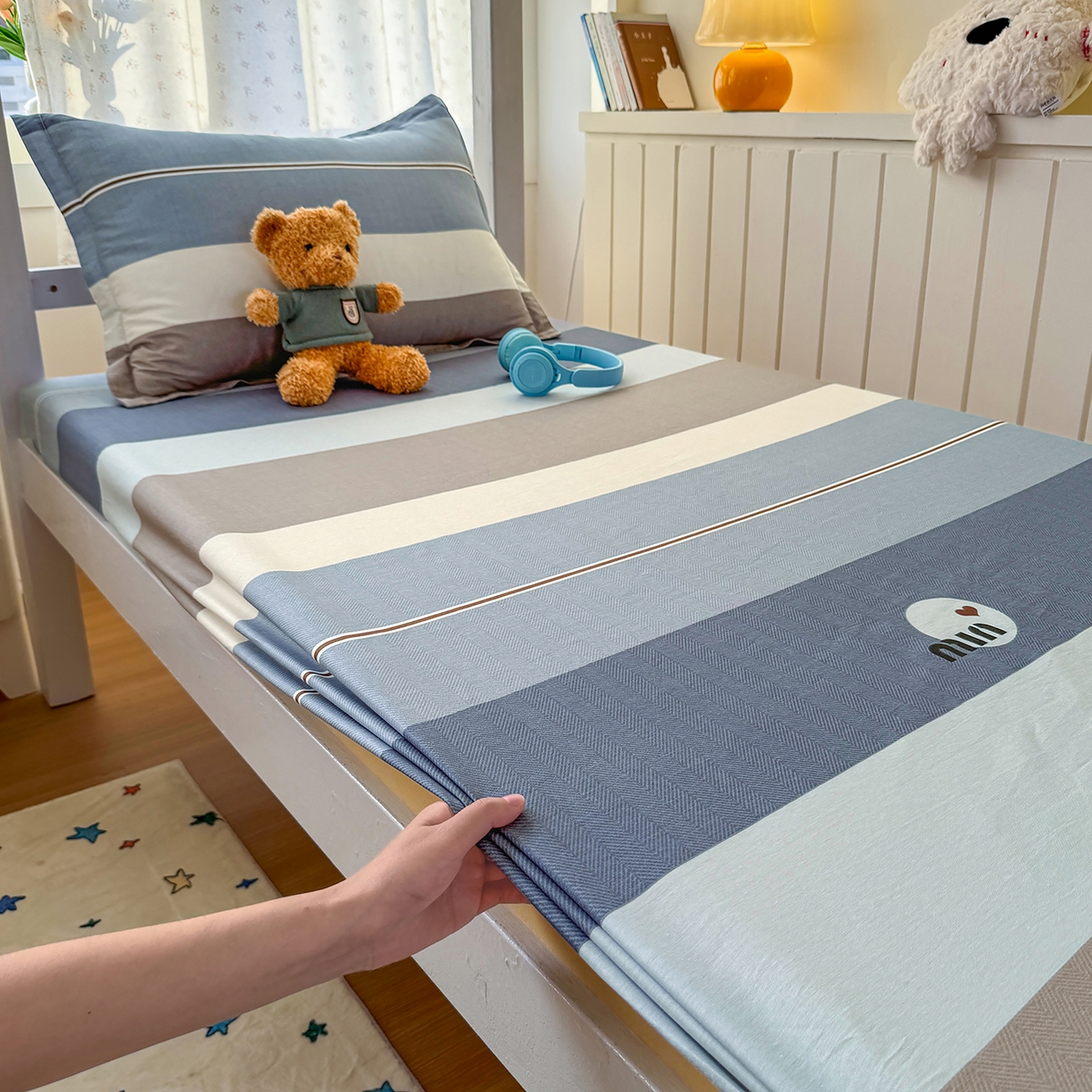 91家纺网 家纺一手货源 找家纺 尚帛 2026新款全棉品质喷气印花爆款四件套 多规格套件 单品系列-学生款单床笠 时尚慕斯