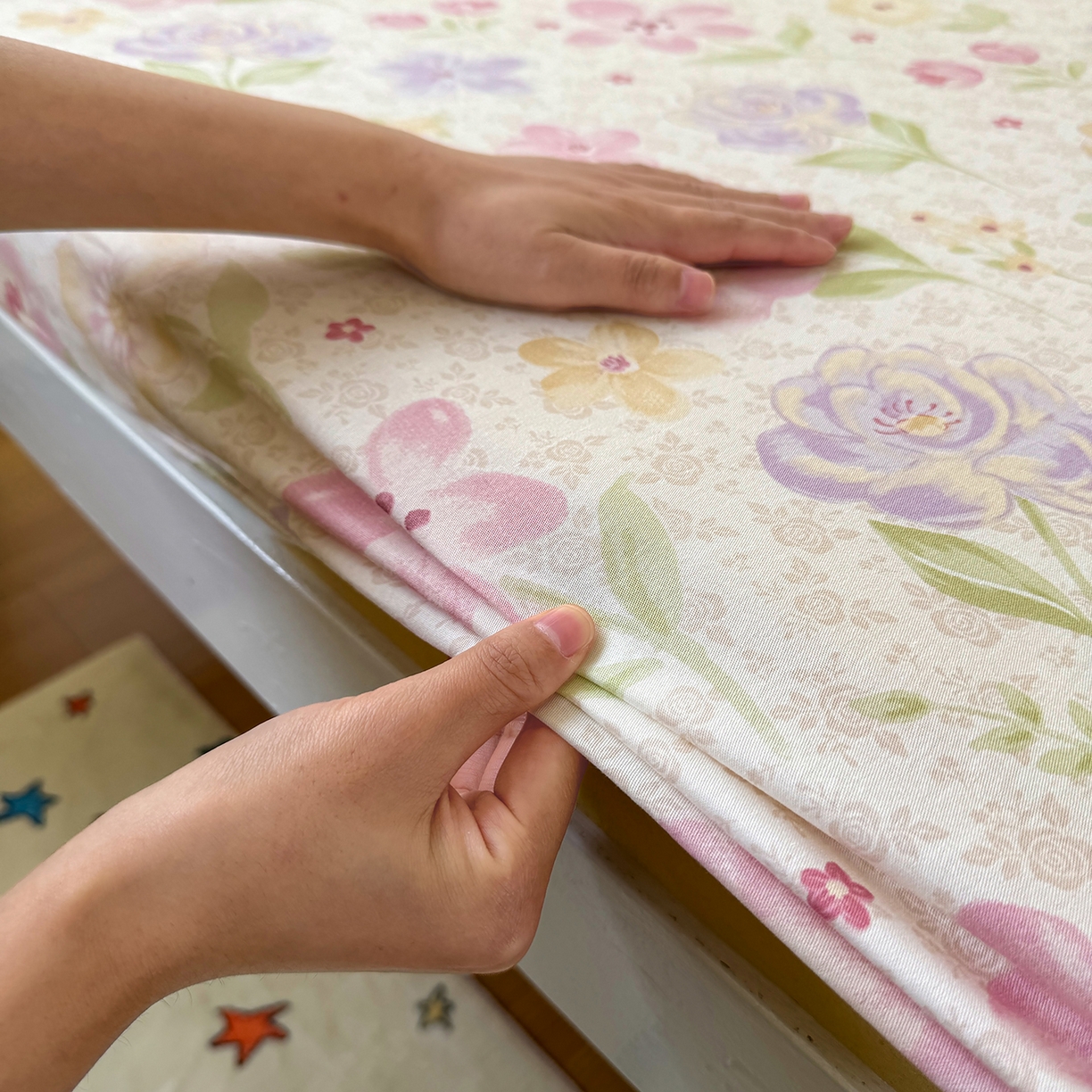 91家纺网 家纺一手货源 找家纺 尚帛 2026新款全棉品质喷气印花爆款四件套 多规格套件 单品系列-学生款单床笠 甜心花朵