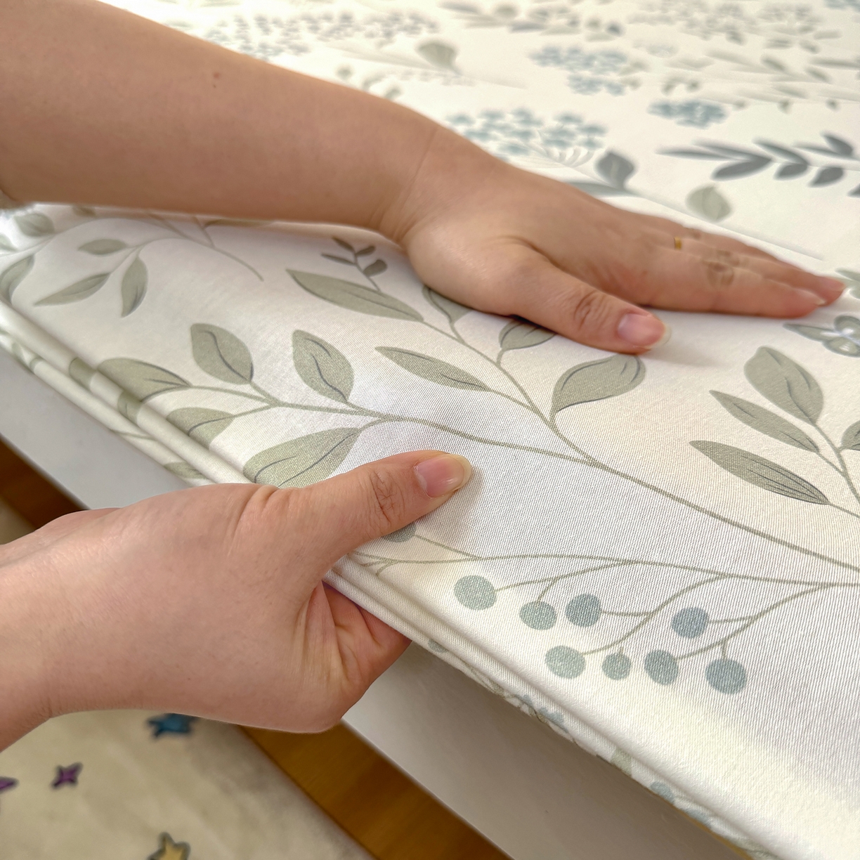 91家纺网 家纺一手货源 找家纺 尚帛 2026新款全棉品质喷气印花爆款四件套 多规格套件 单品系列-学生款单床笠 叶之恋