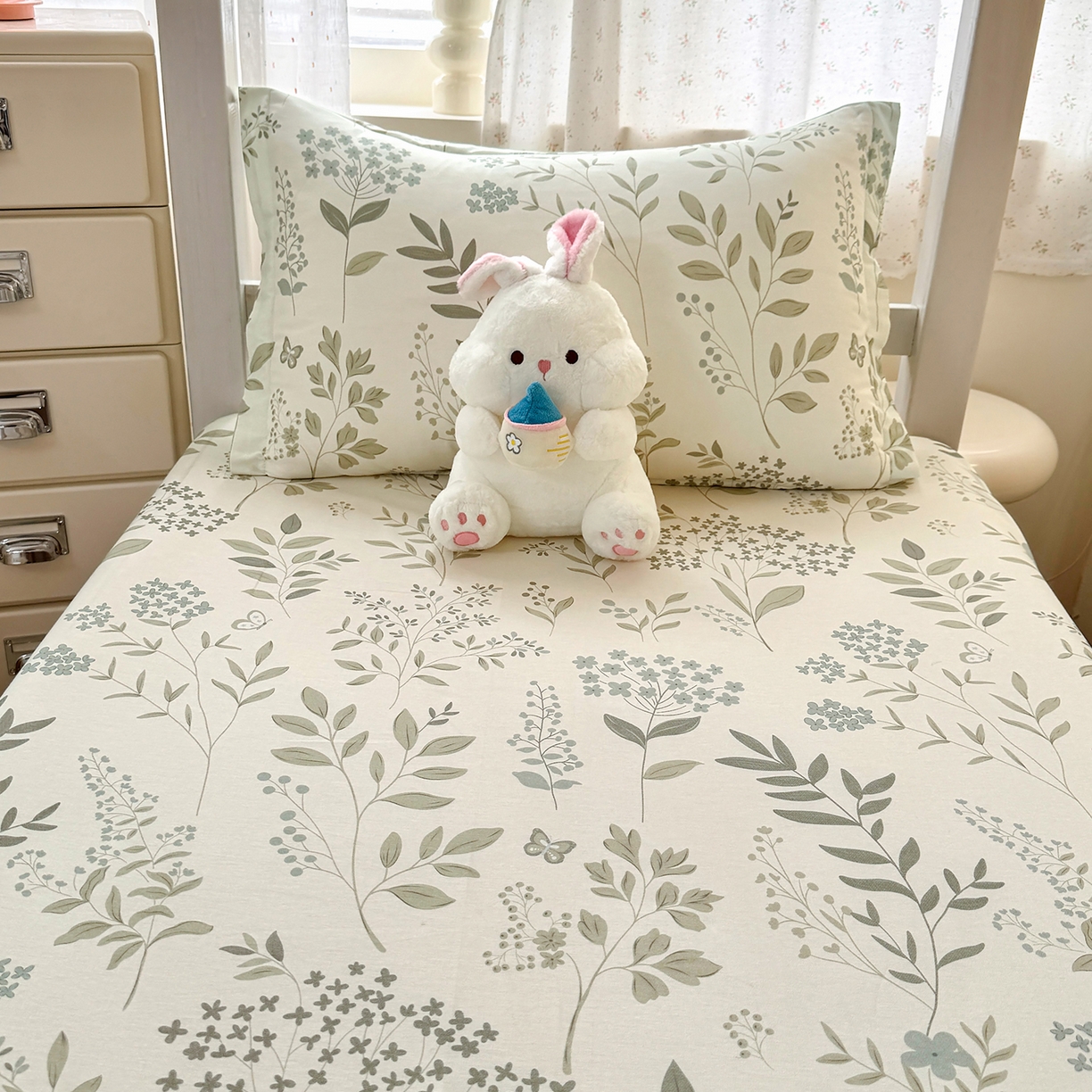 91家纺网 家纺一手货源 找家纺 尚帛 2026新款全棉品质喷气印花爆款四件套 多规格套件 单品系列-学生款单床笠 叶之恋