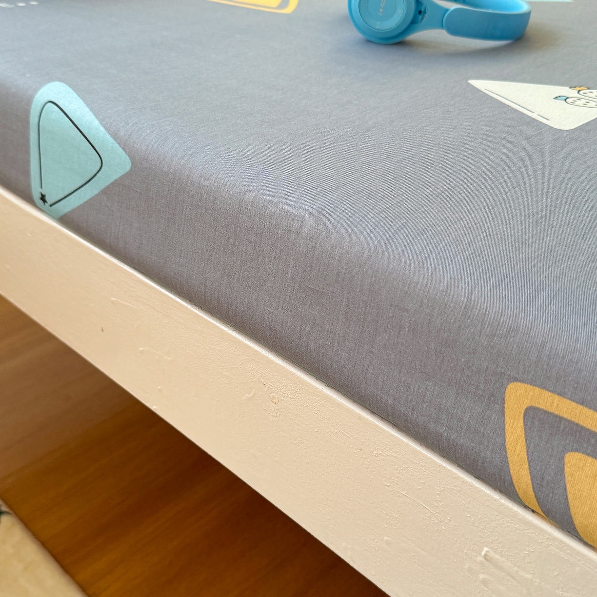 91家纺网 家纺一手货源 找家纺 尚帛 2026新款全棉品质喷气印花爆款四件套 多规格套件 单品系列-学生款单床笠 吉米