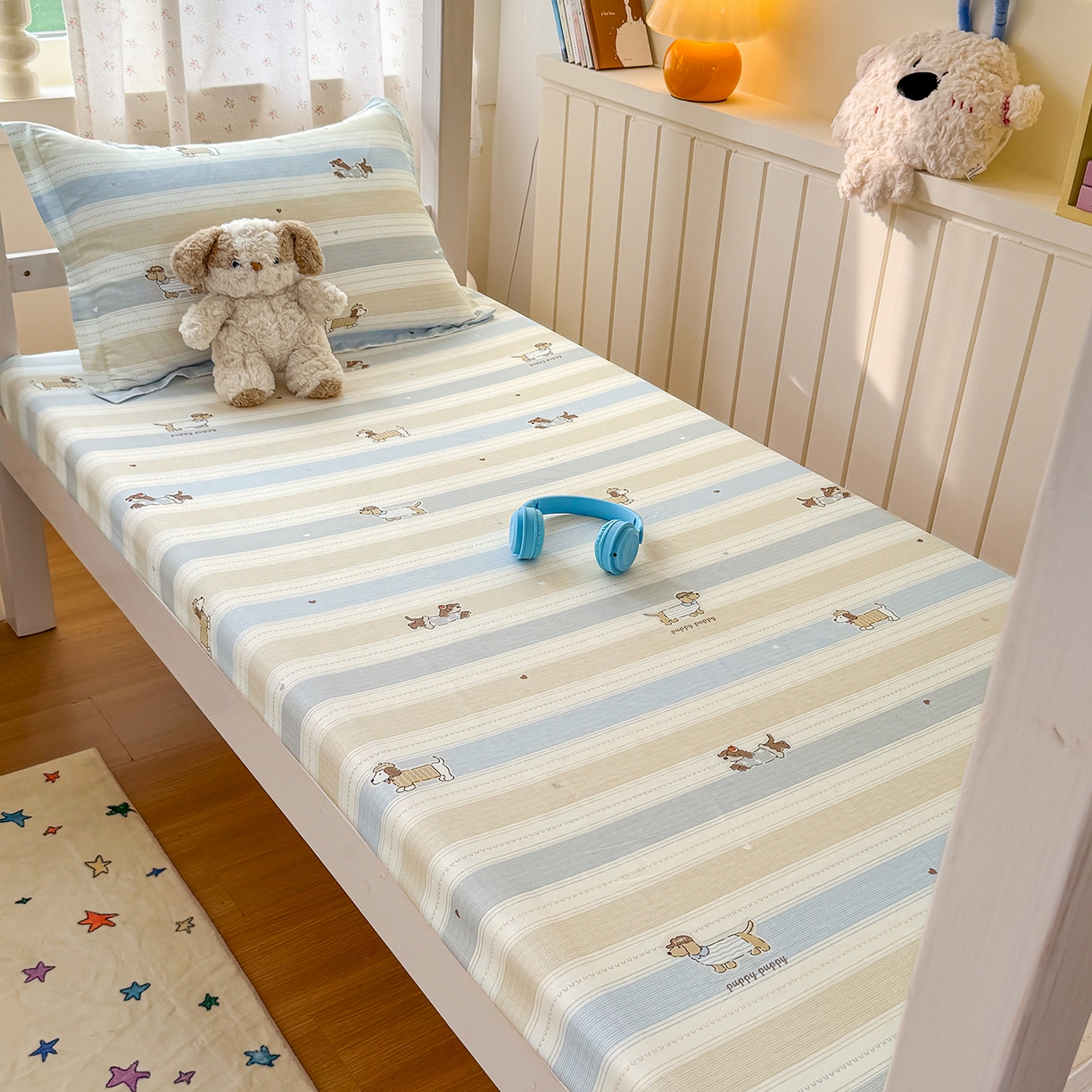 91家纺网 家纺一手货源 找家纺 尚帛 2026新款全棉品质喷气印花爆款四件套 多规格套件 单品系列-学生款单床笠 奔跑小狗