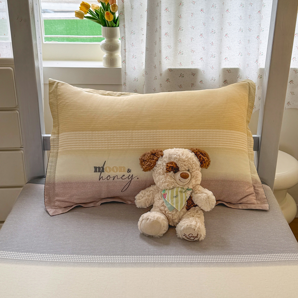 91家纺网 家纺一手货源 找家纺 尚帛 2026新款全棉品质喷气印花爆款四件套 多规格套件 单品系列-学生款单床笠 协奏曲-红