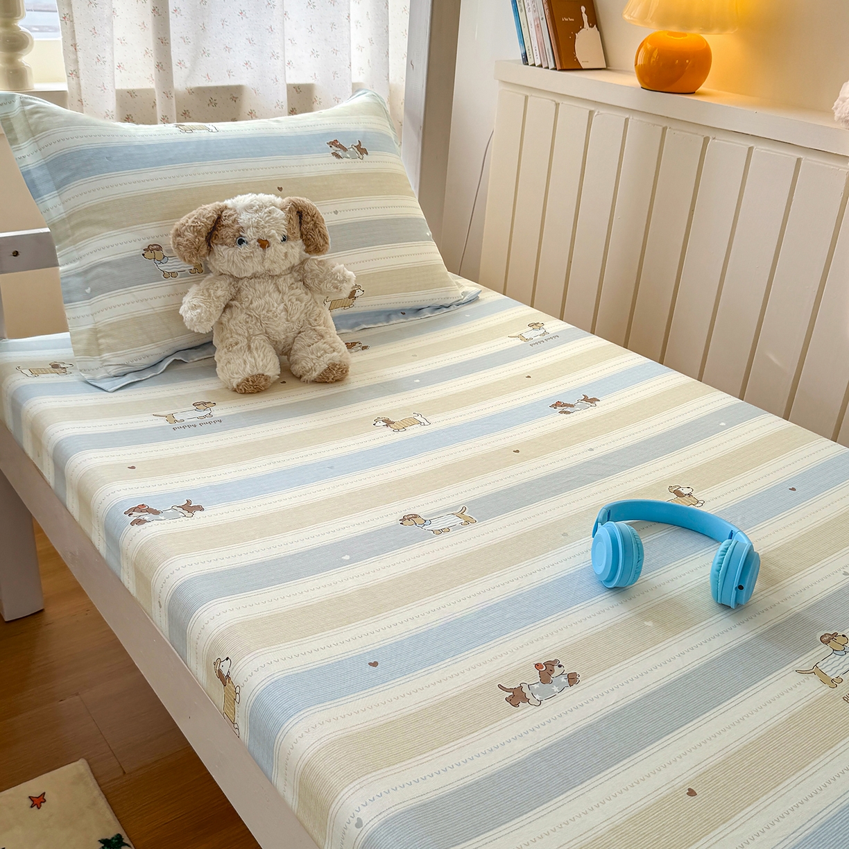 91家纺网 家纺一手货源 找家纺 尚帛 2026新款全棉品质喷气印花爆款四件套 多规格套件 单品系列-学生款单床笠 奔跑小狗