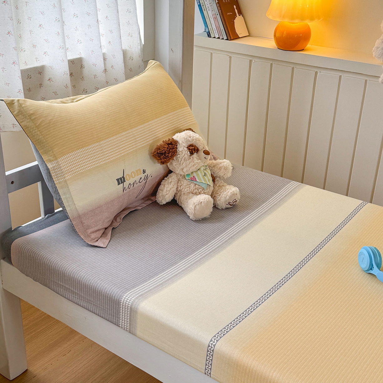 91家纺网 家纺一手货源 找家纺 尚帛 2026新款全棉品质喷气印花爆款四件套 多规格套件 单品系列-学生款单床笠 协奏曲-红